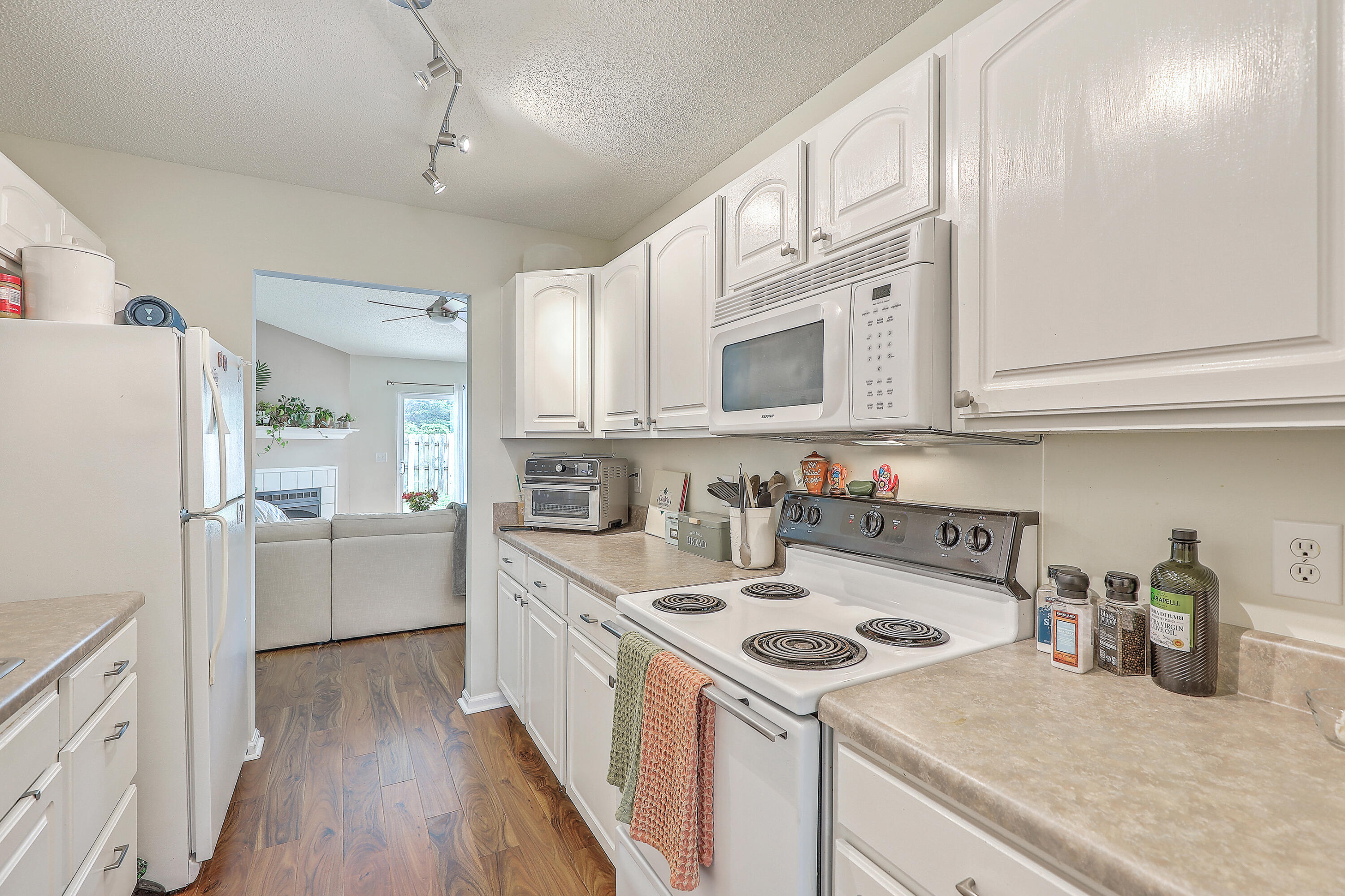 1209 Apex Lane
