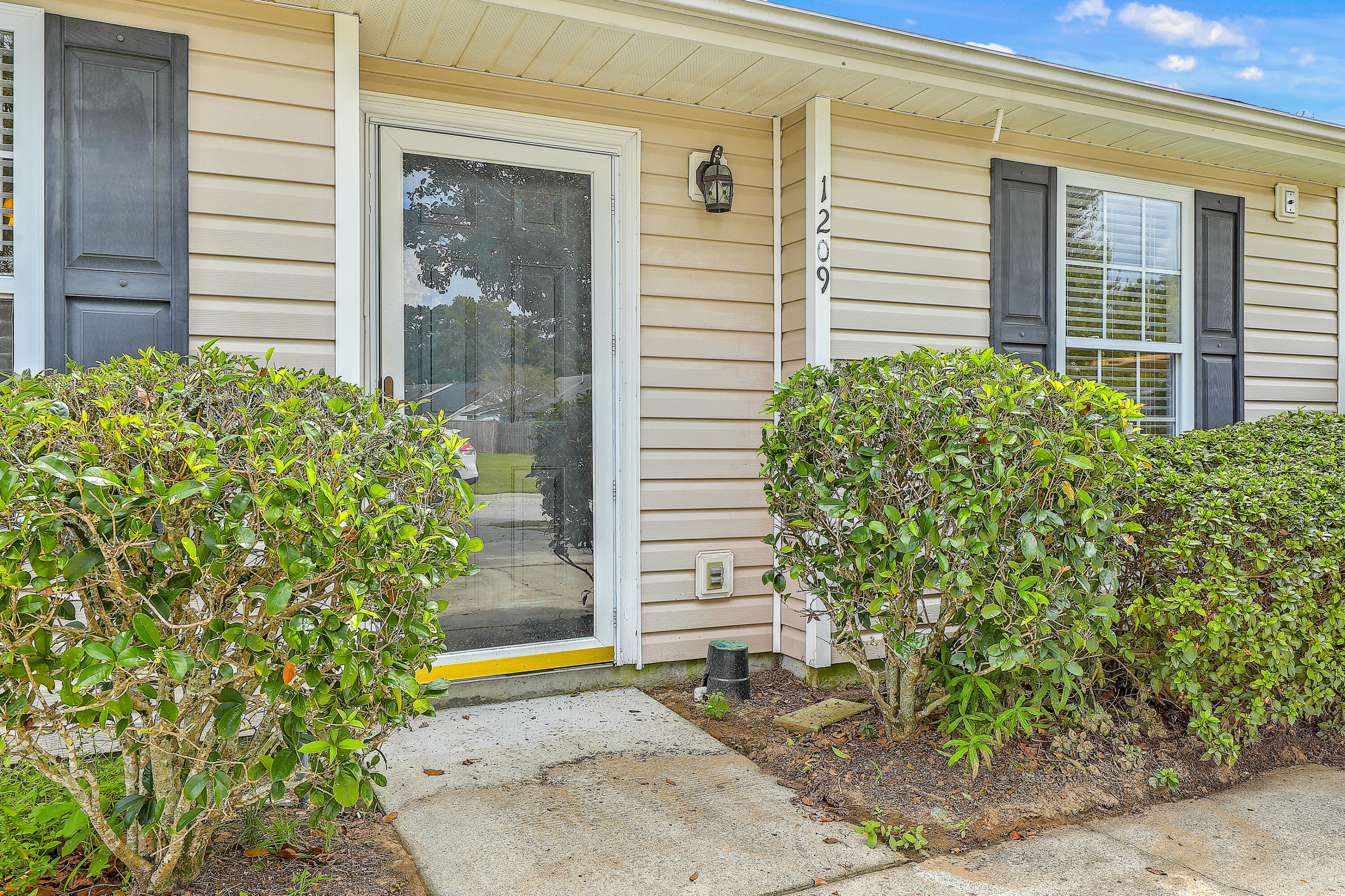 1209 Apex Lane