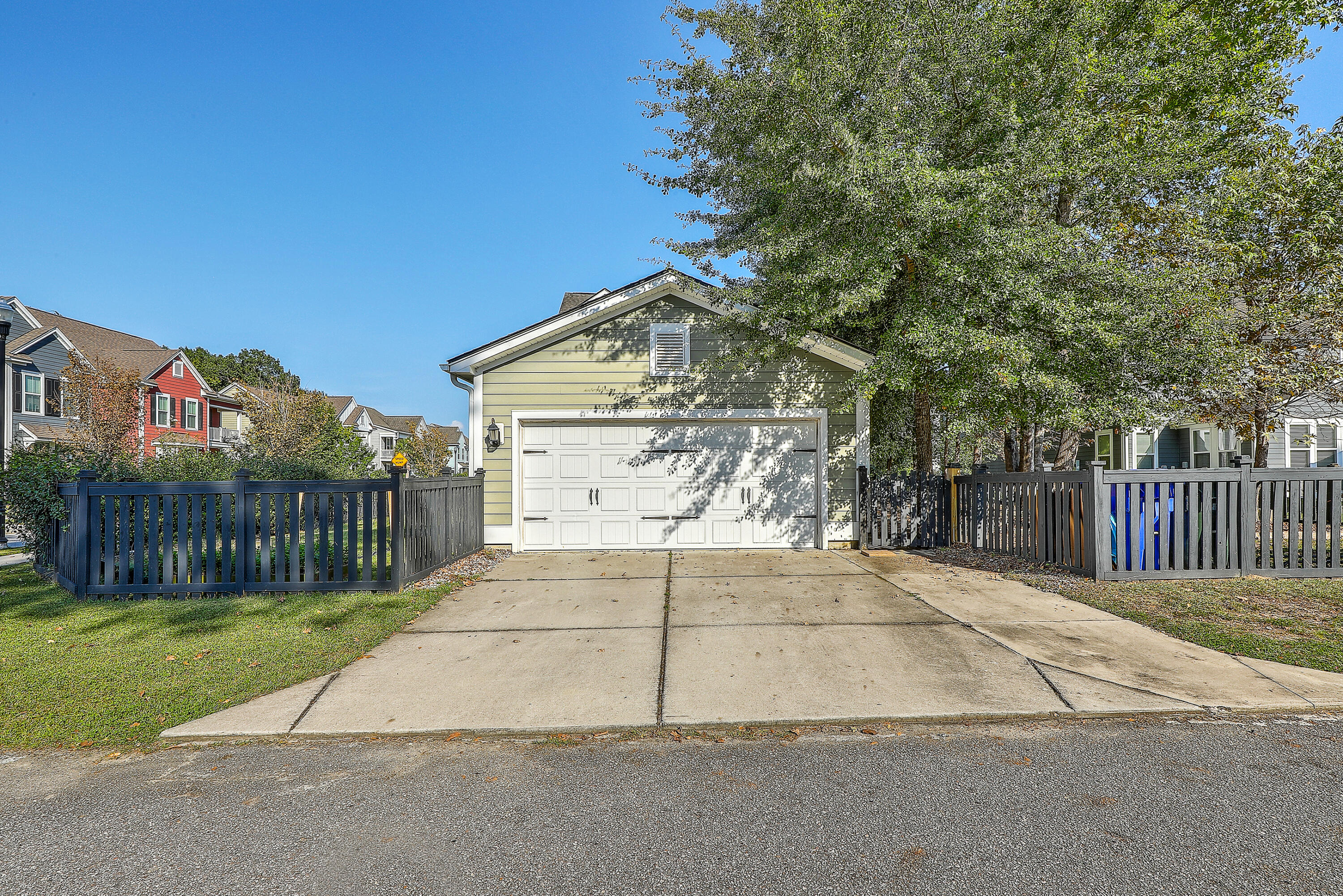 1813 Winfield Way