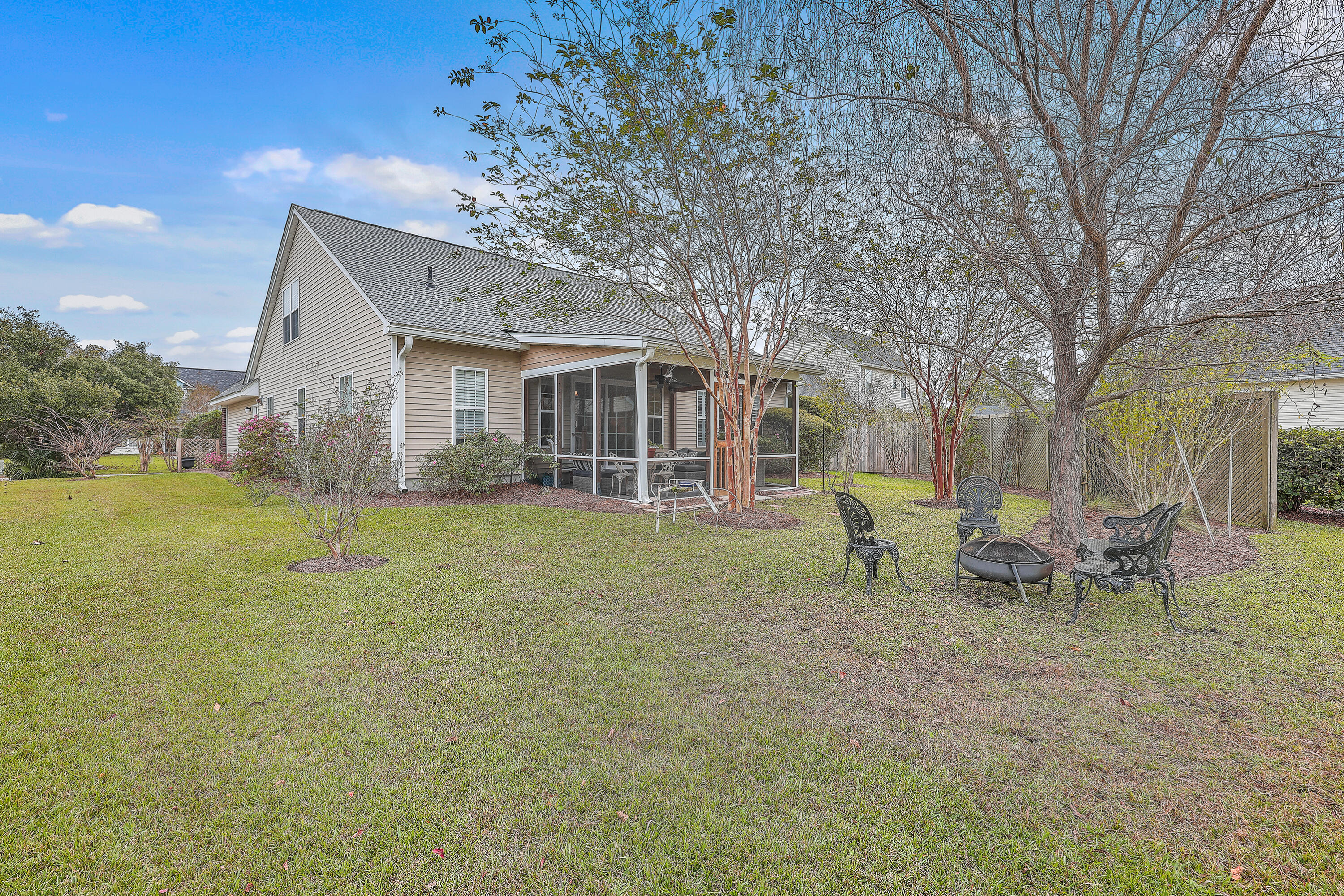 537 Tribeca Drive