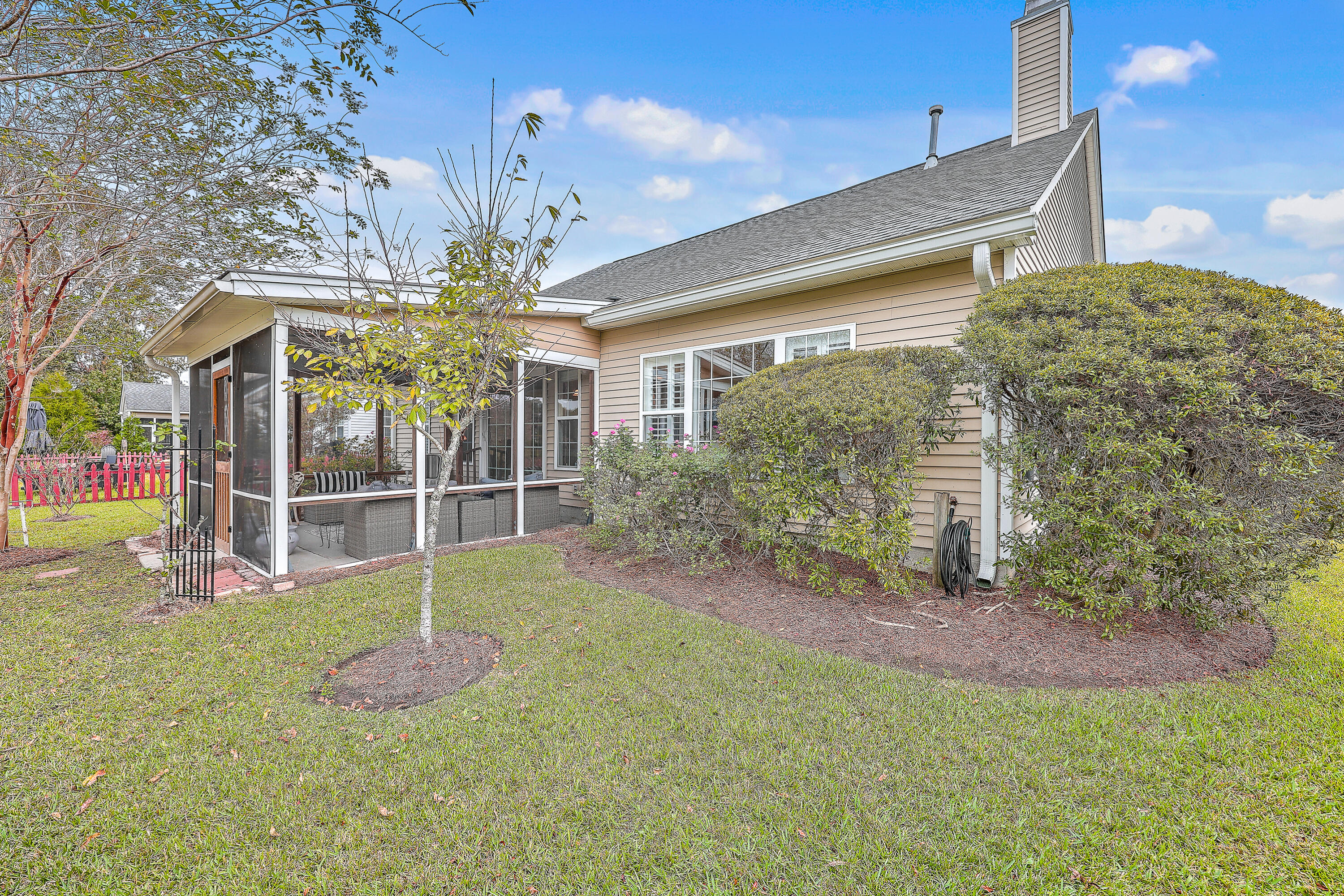 537 Tribeca Drive