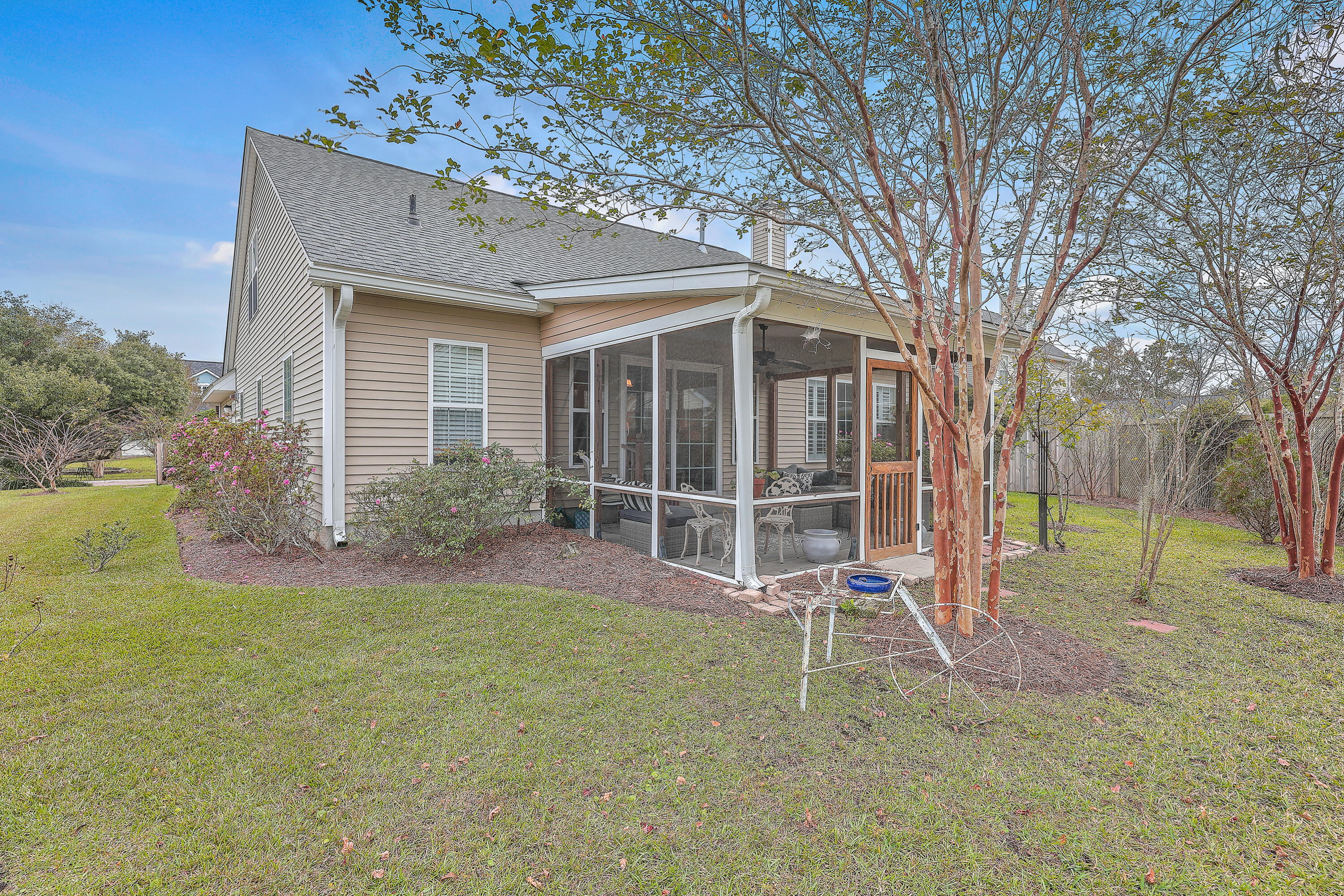 537 Tribeca Drive