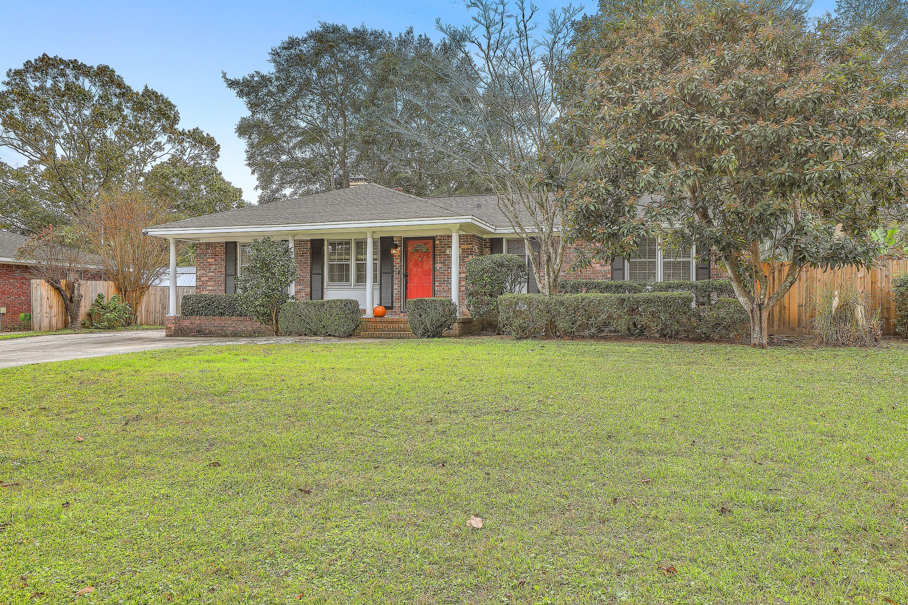 1323 White House Boulevard