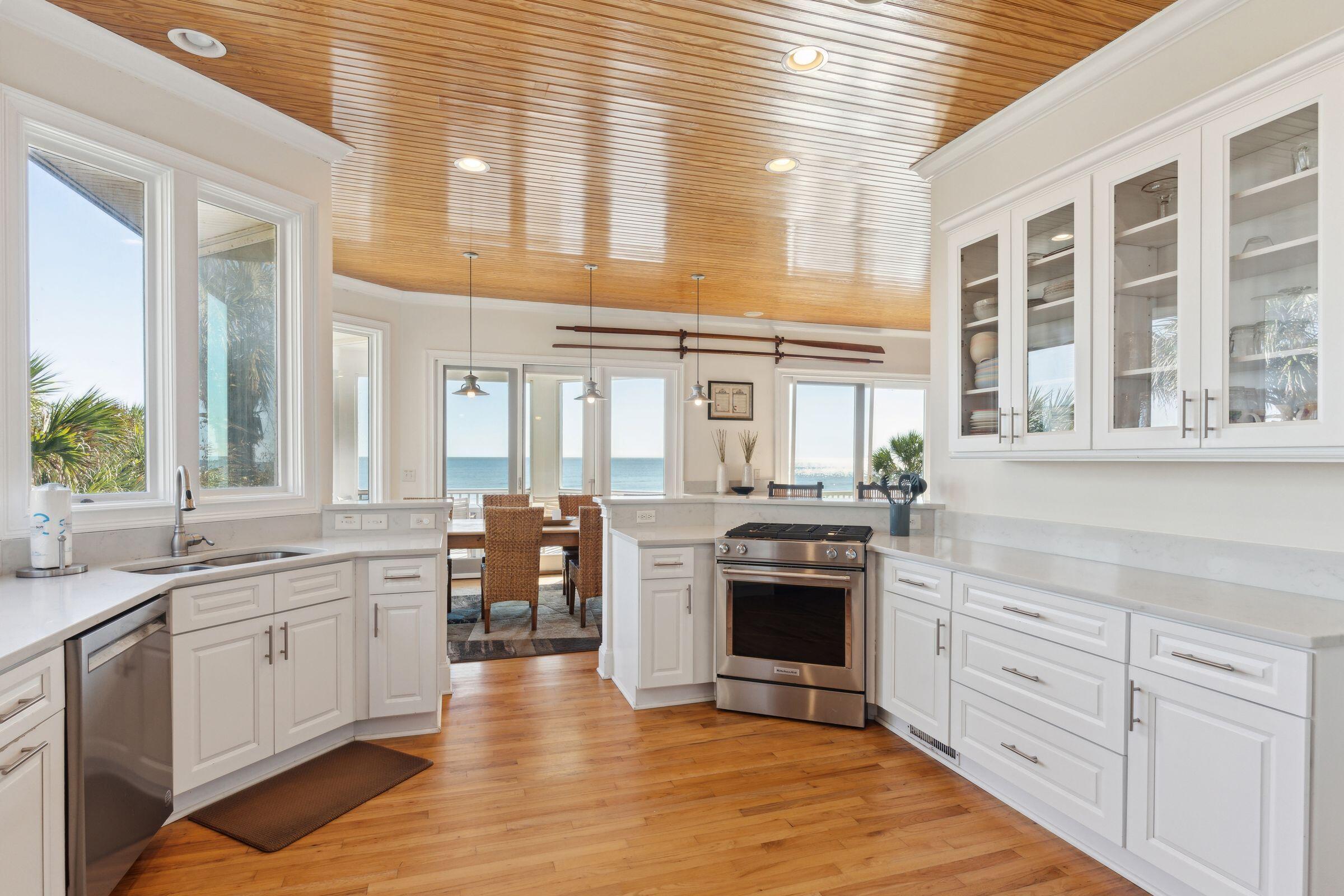 518 Ocean Boulevard