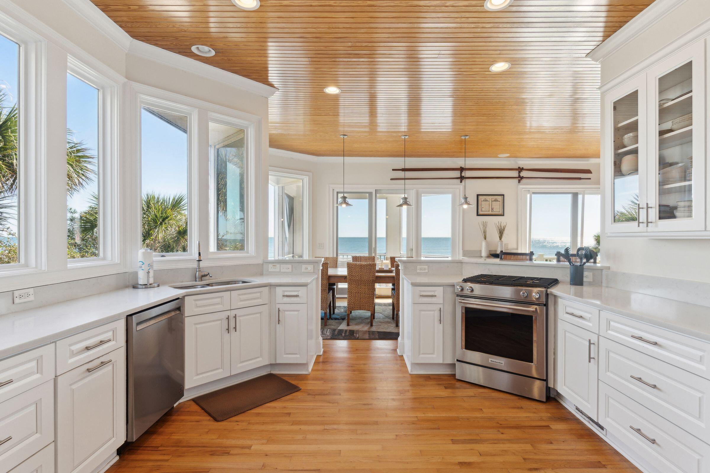 518 Ocean Boulevard