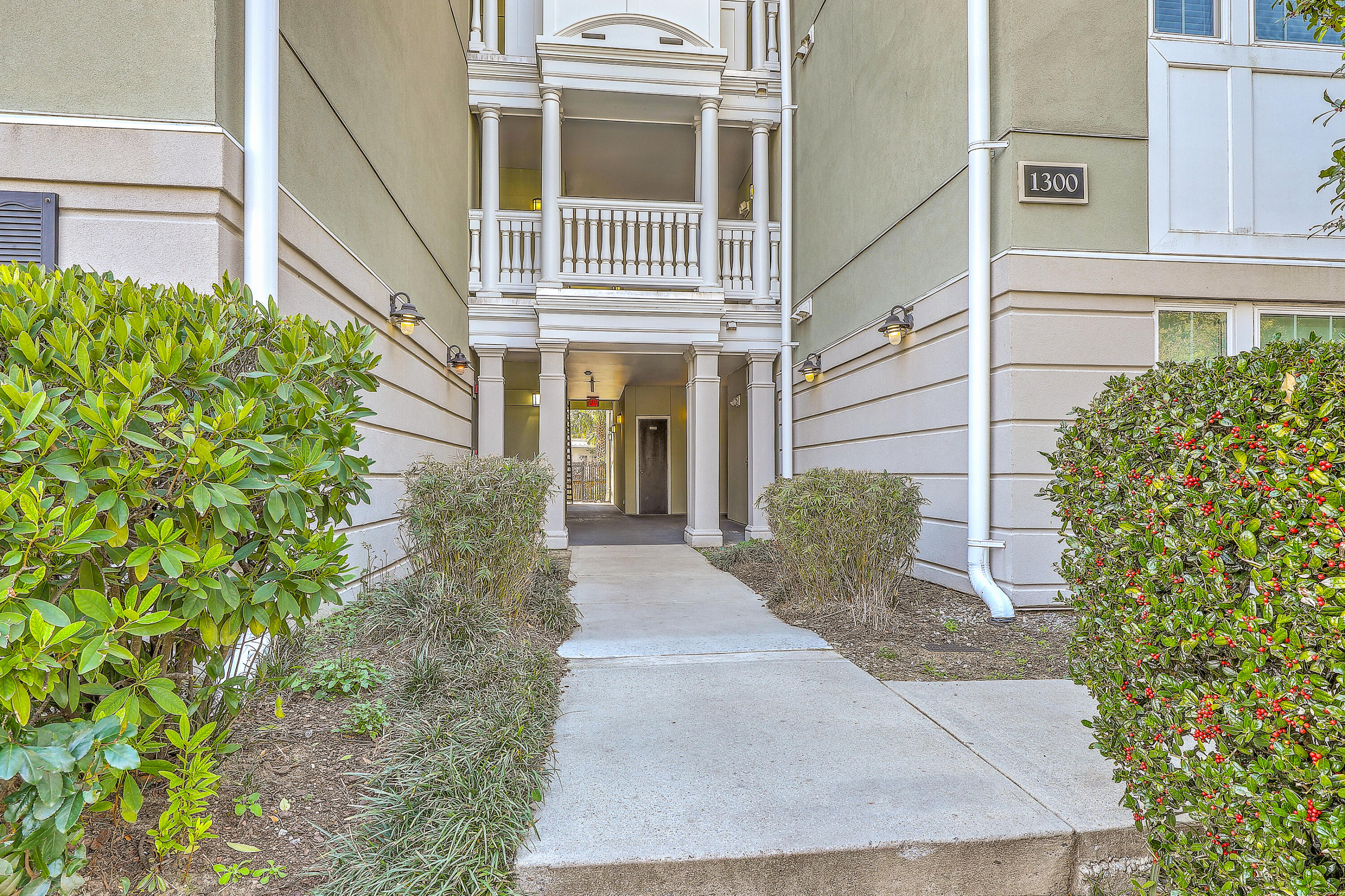 1321 Telfair Way