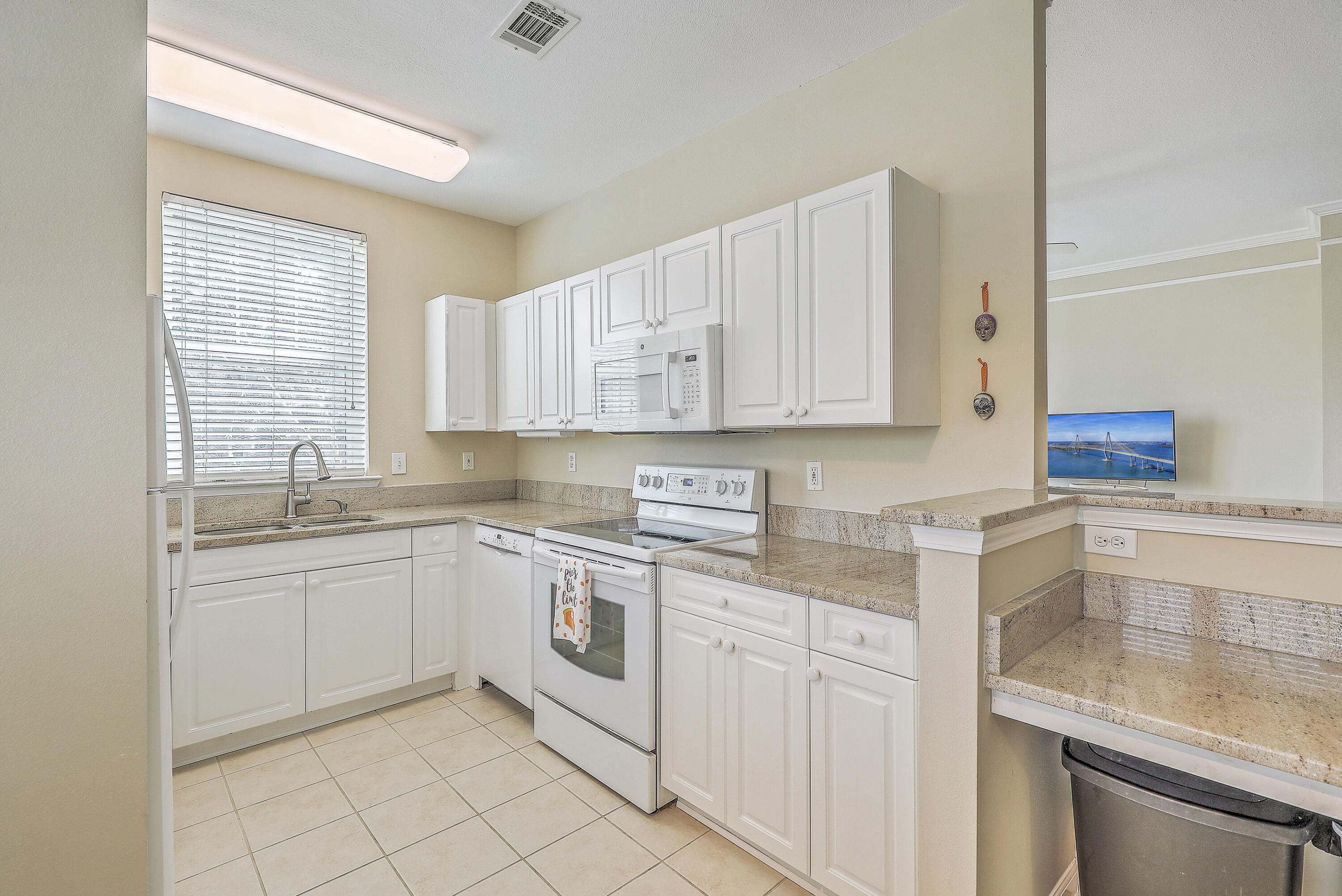 1321 Telfair Way