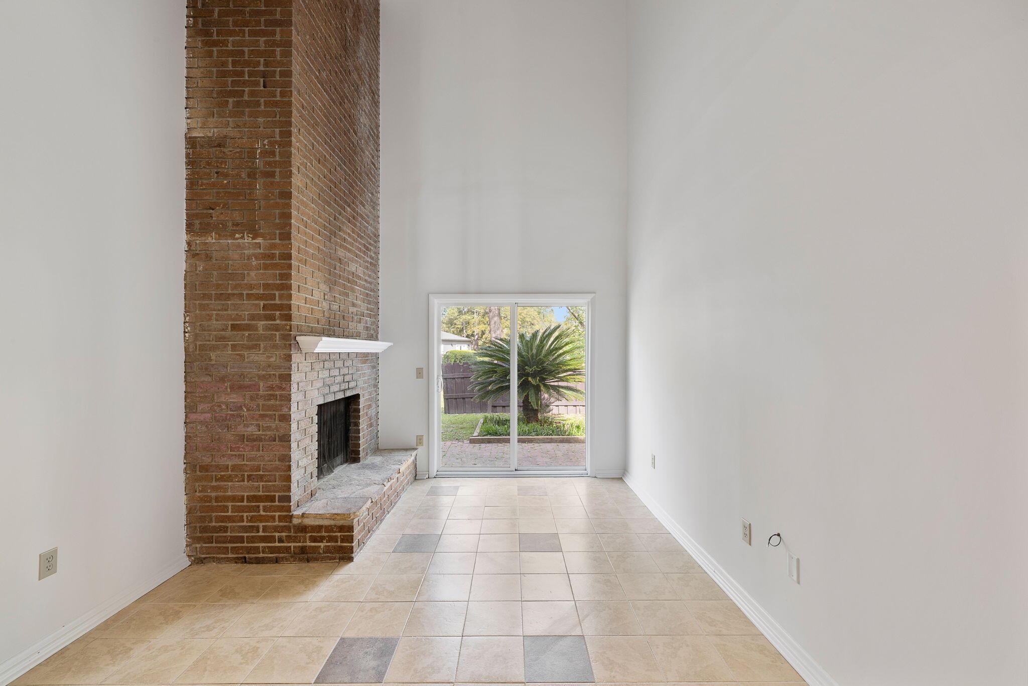 404 Ventura Place