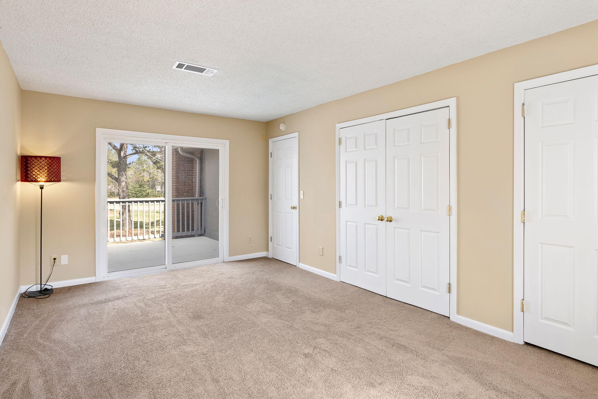 404 Ventura Place