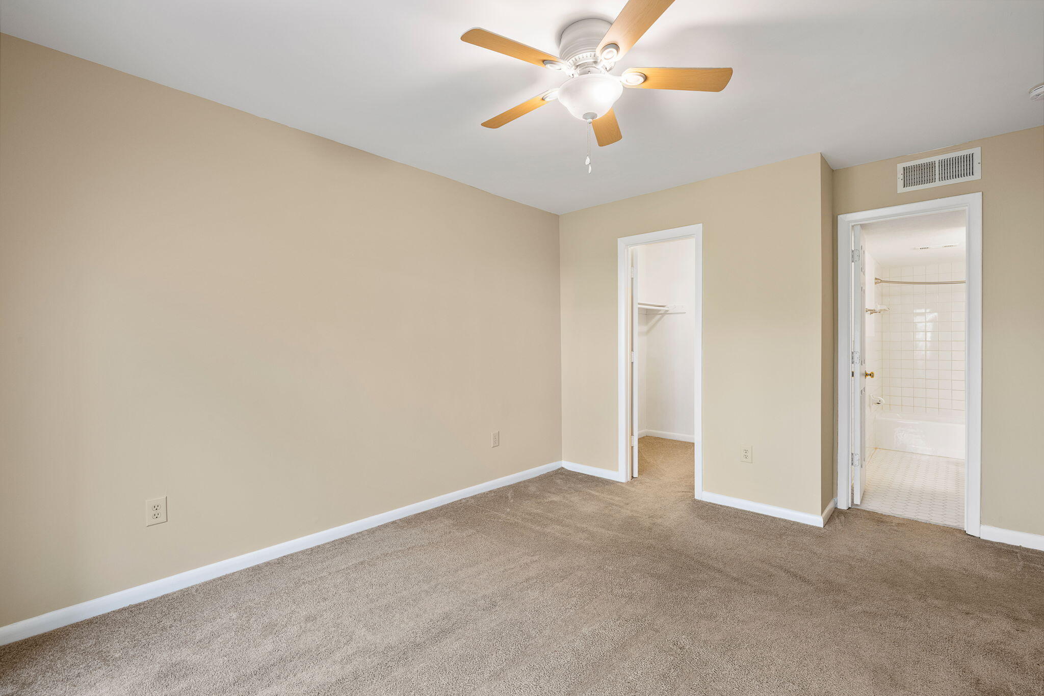 404 Ventura Place