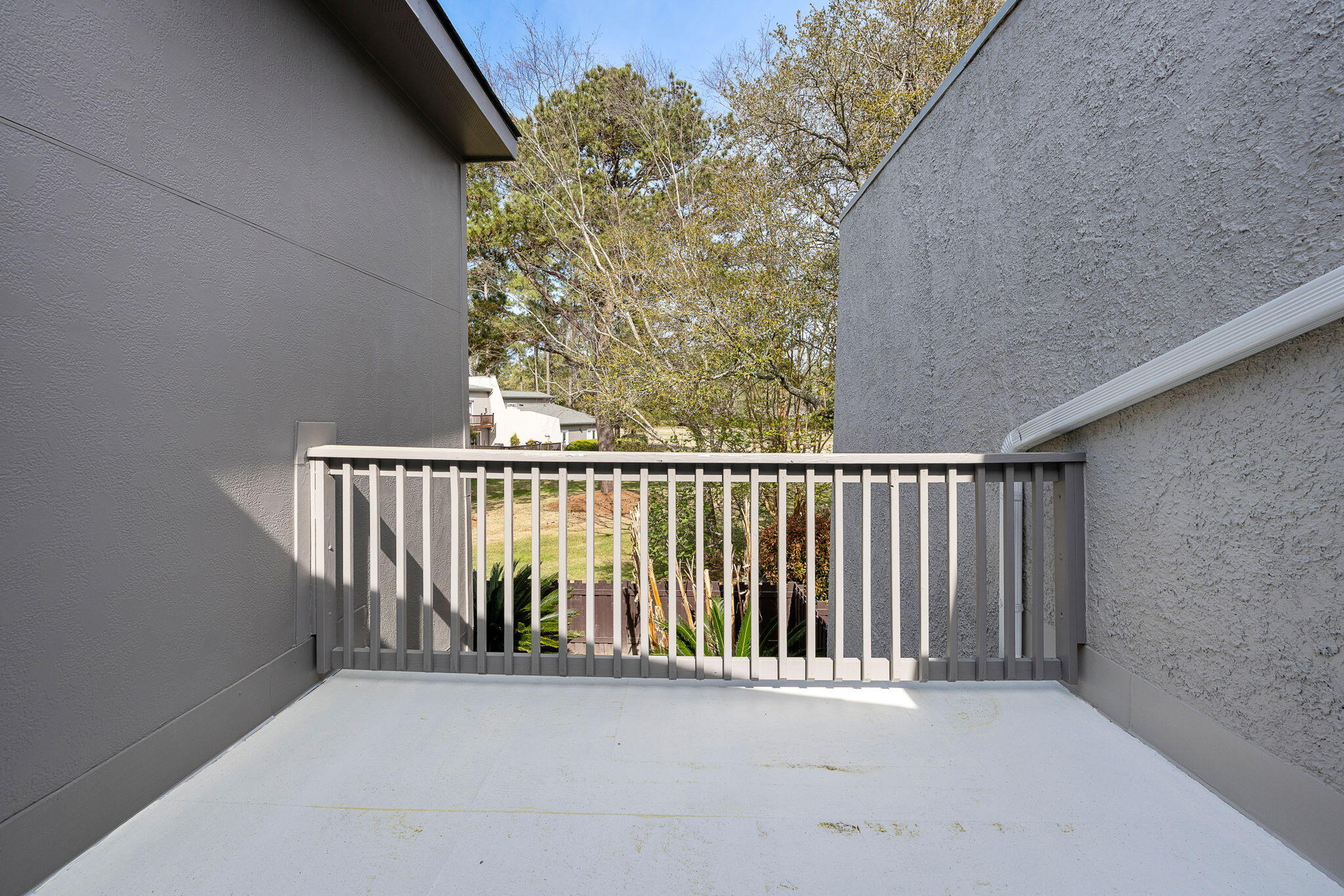404 Ventura Place
