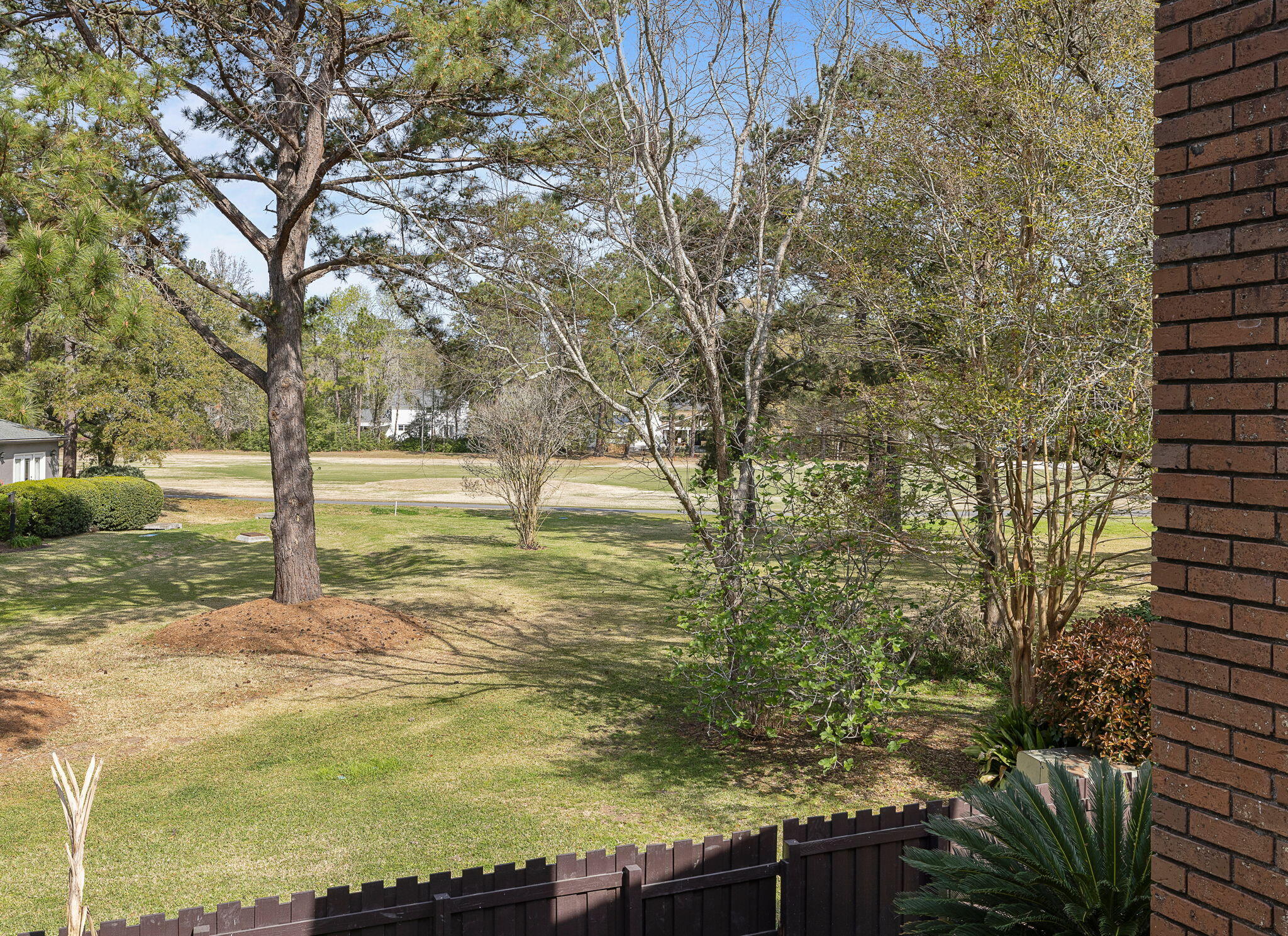404 Ventura Place