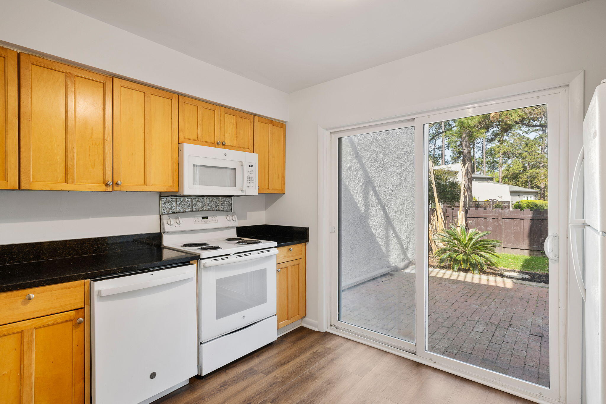 404 Ventura Place