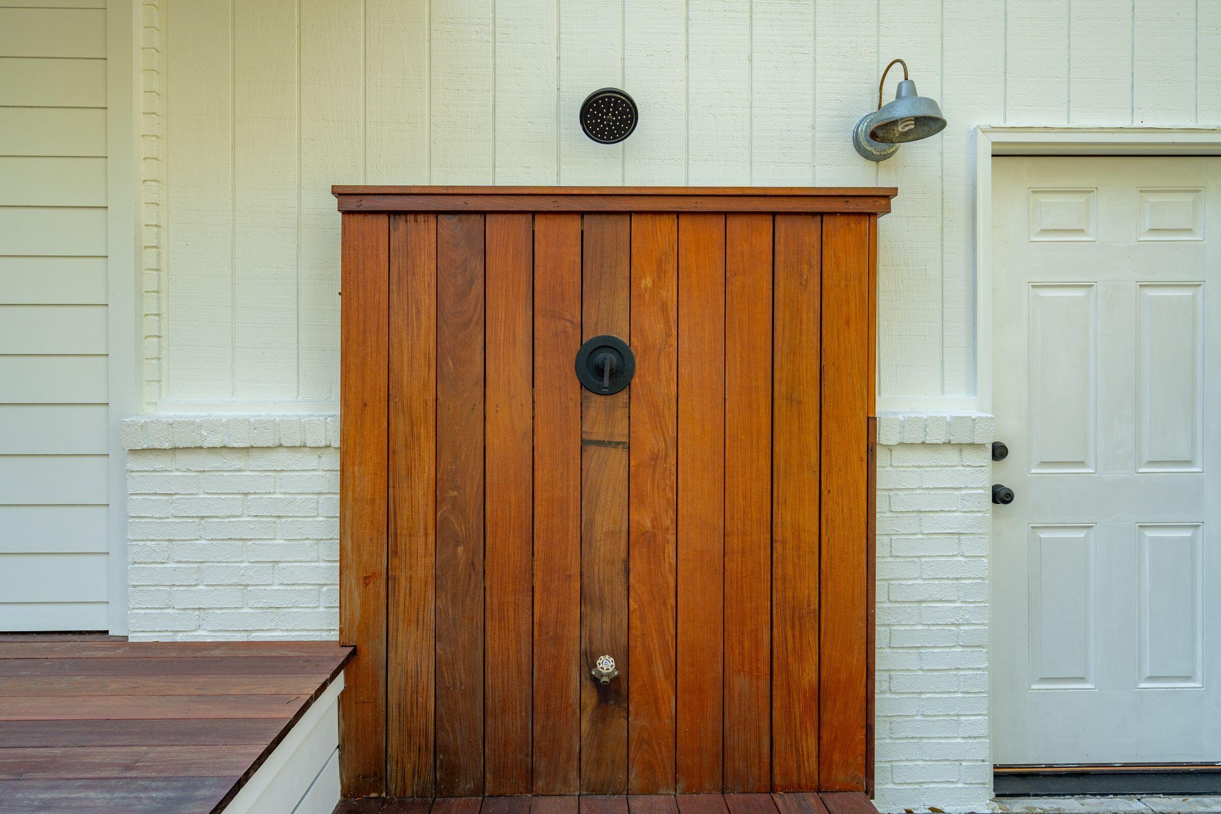 3 Lauden Boulevard