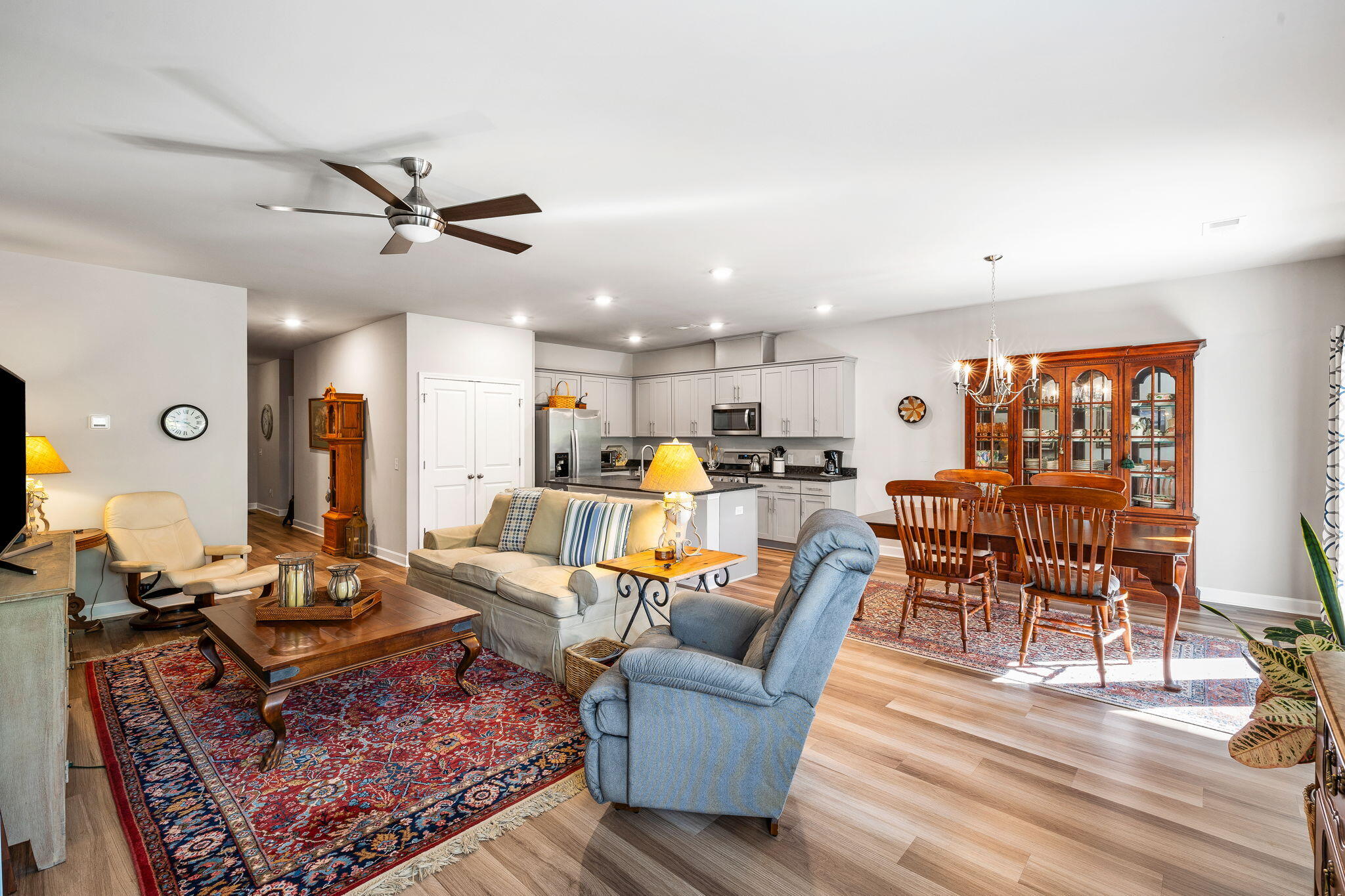 1411 Thin Pine Drive