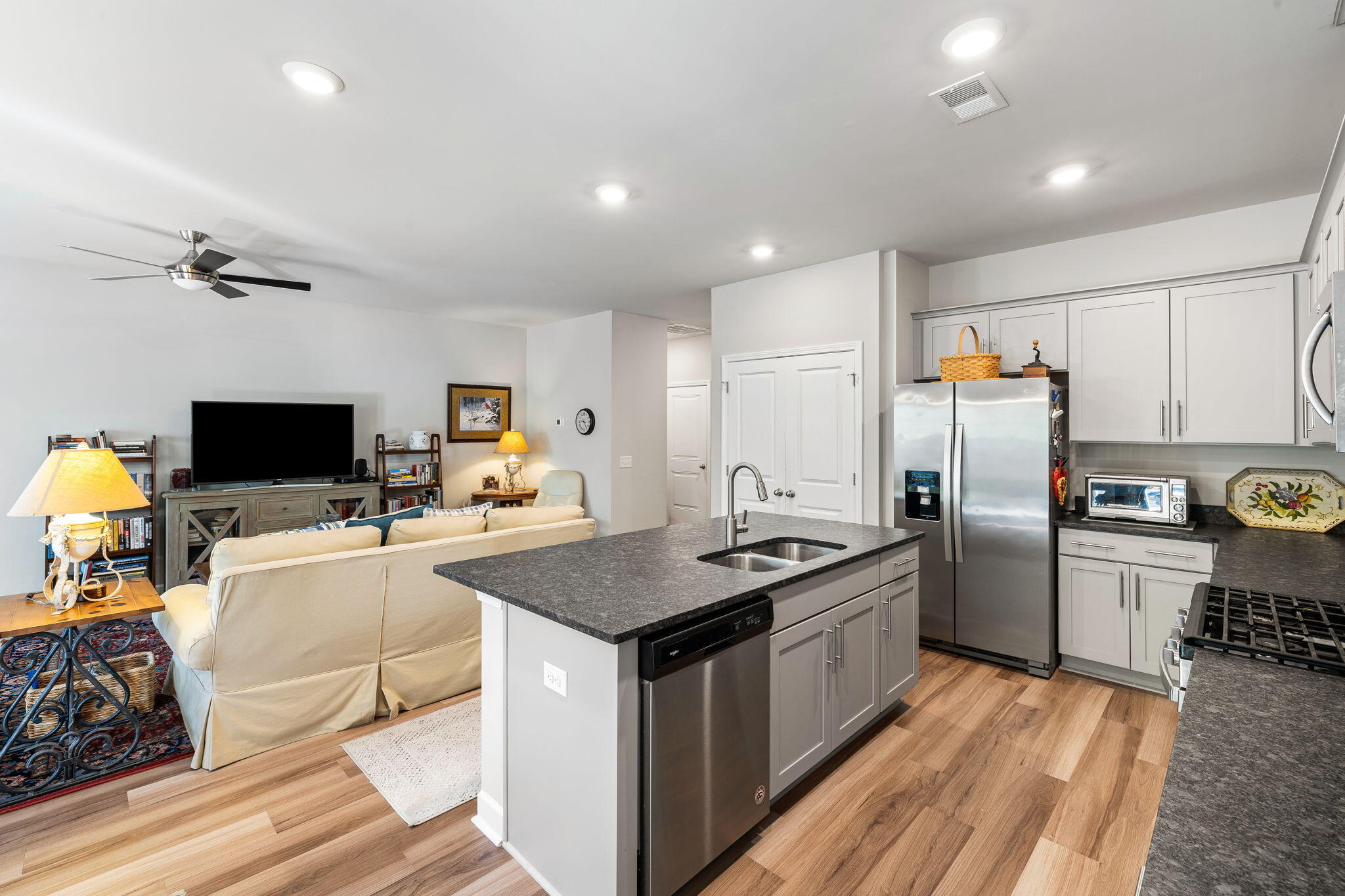 1411 Thin Pine Drive