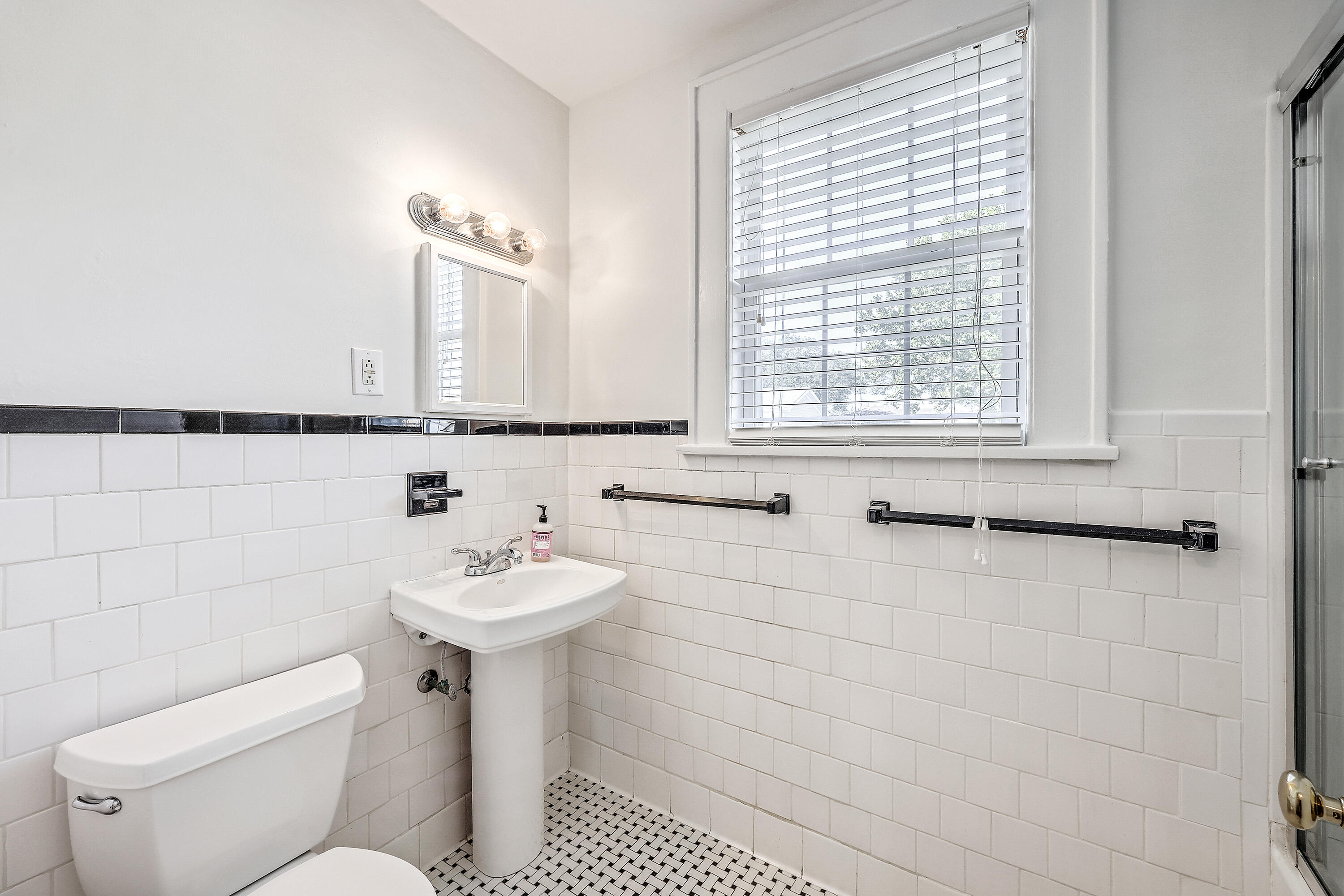 17 8th Avenue # D Unit: 17 D