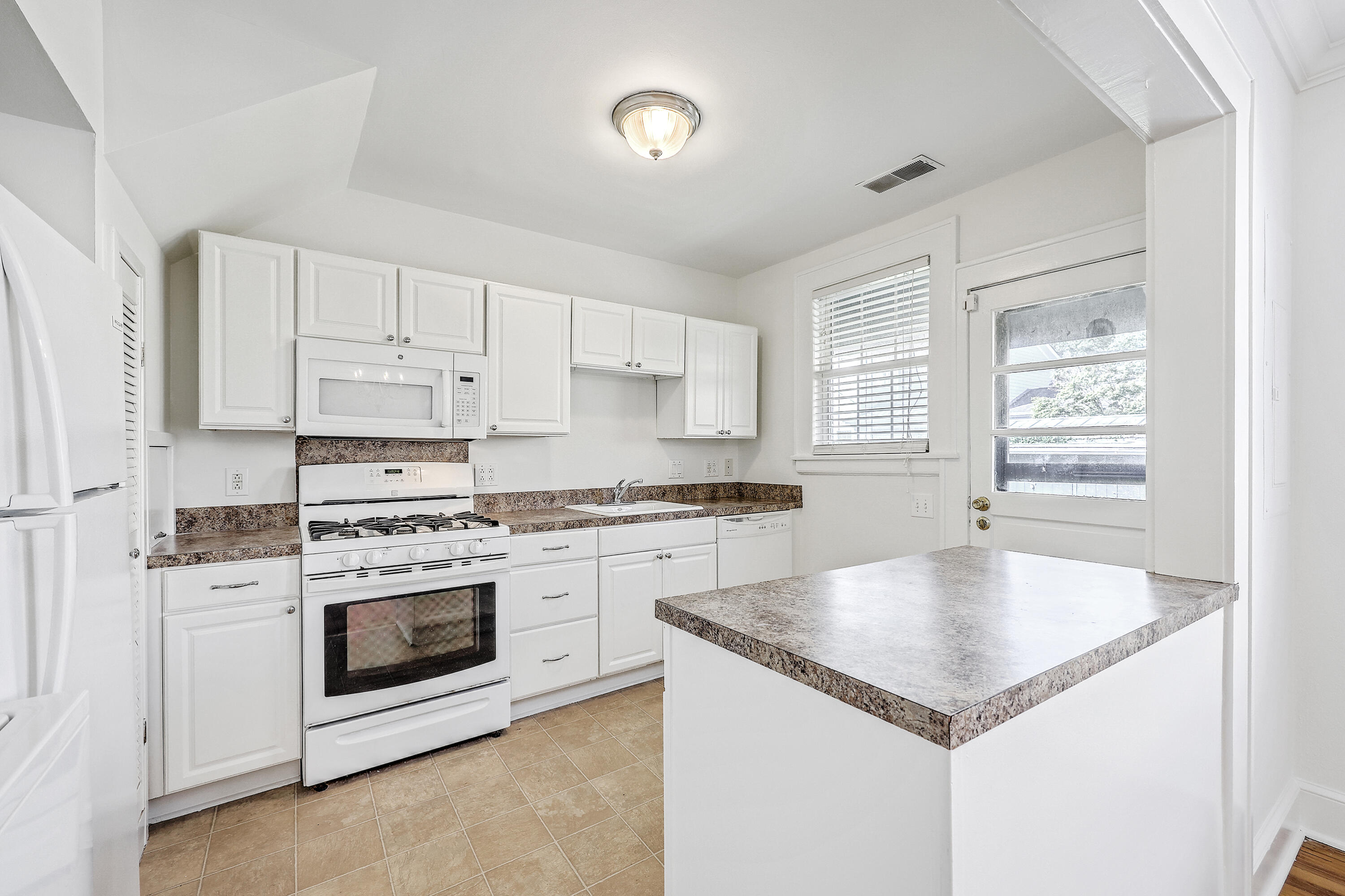 17 8th Avenue # D Unit: 17 D