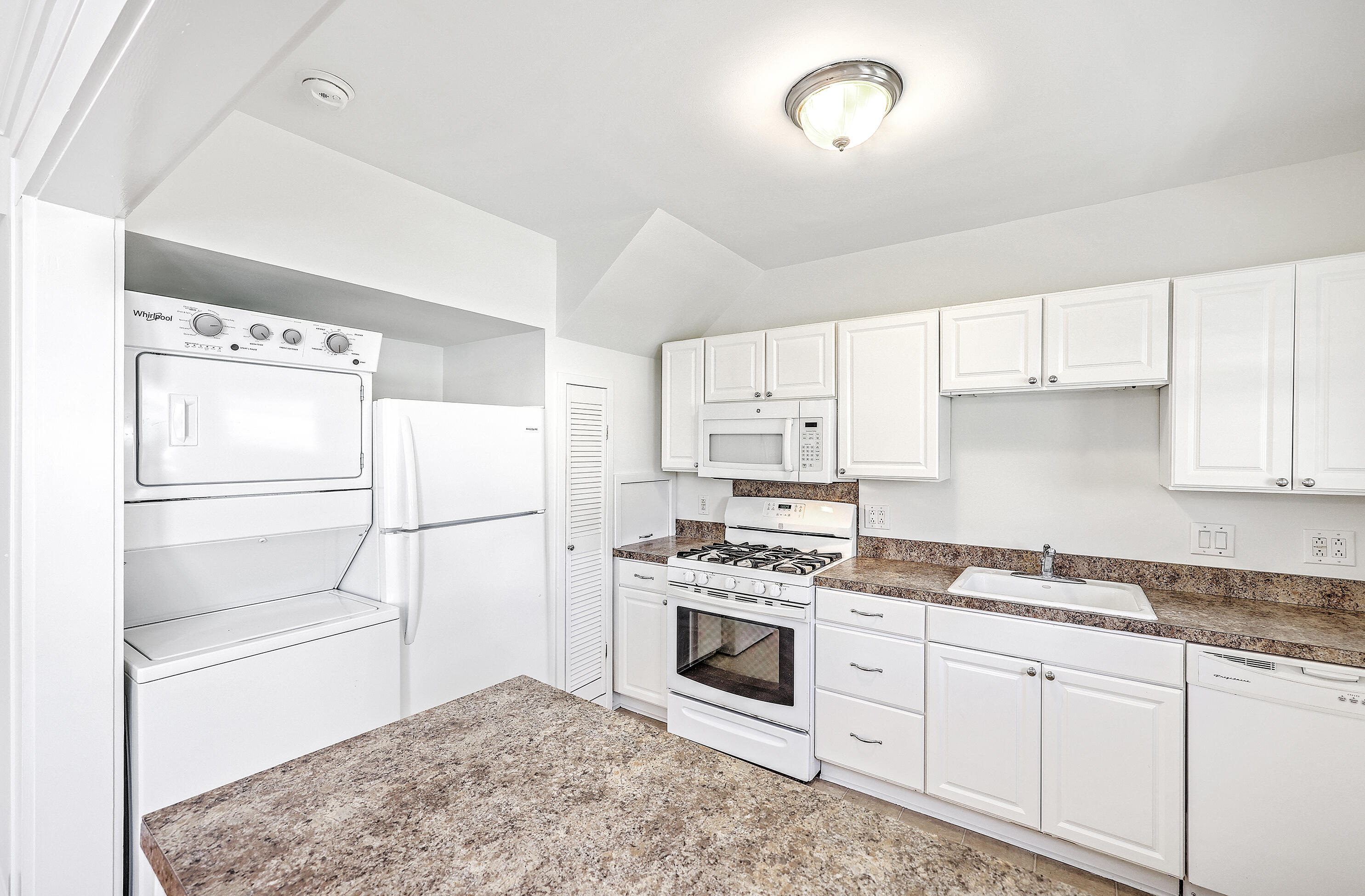 17 8th Avenue # D Unit: 17 D
