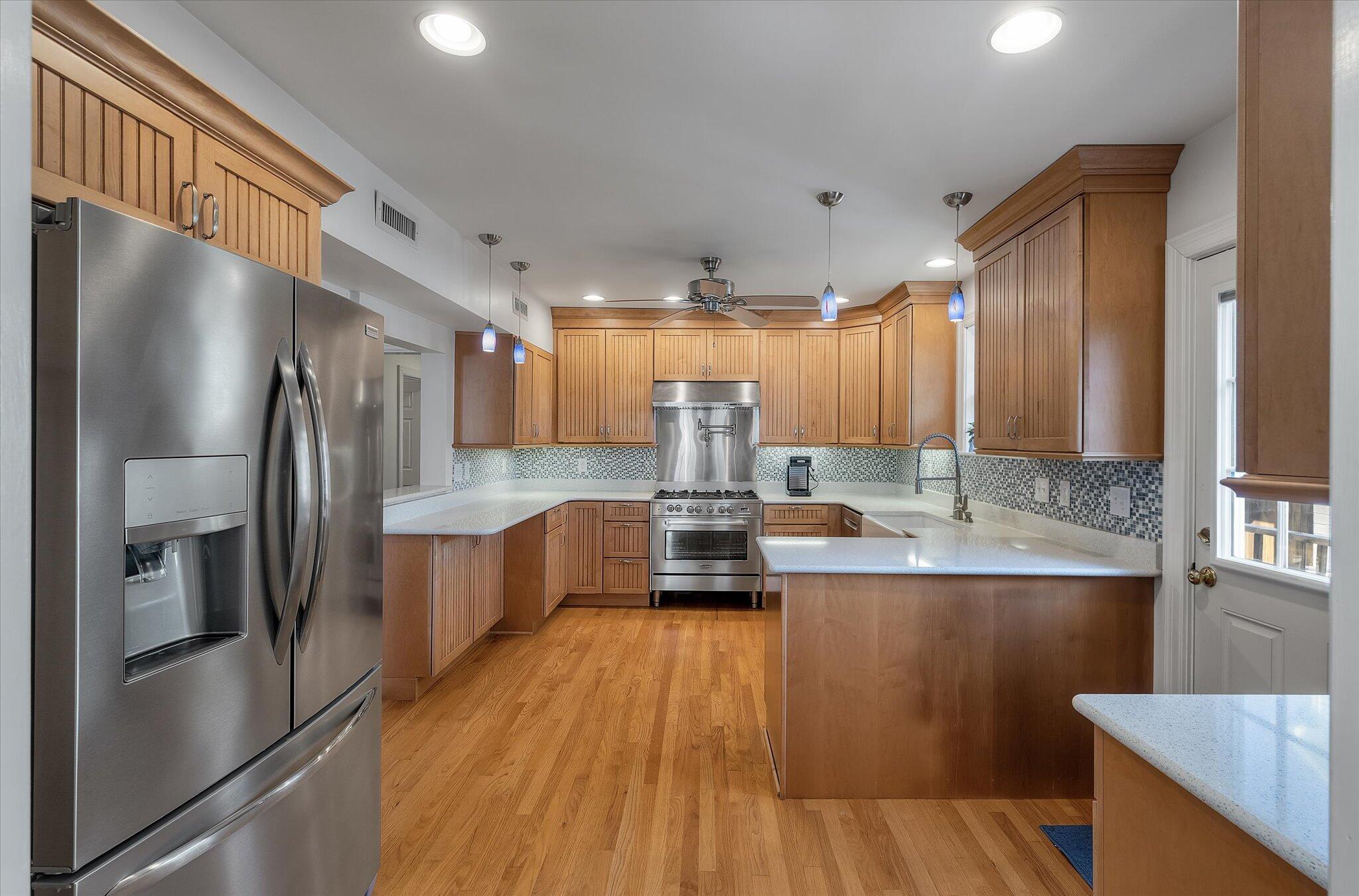 2403 Cameron Boulevard