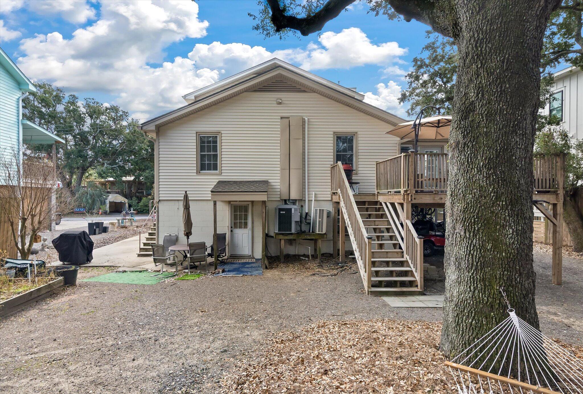 2403 Cameron Boulevard