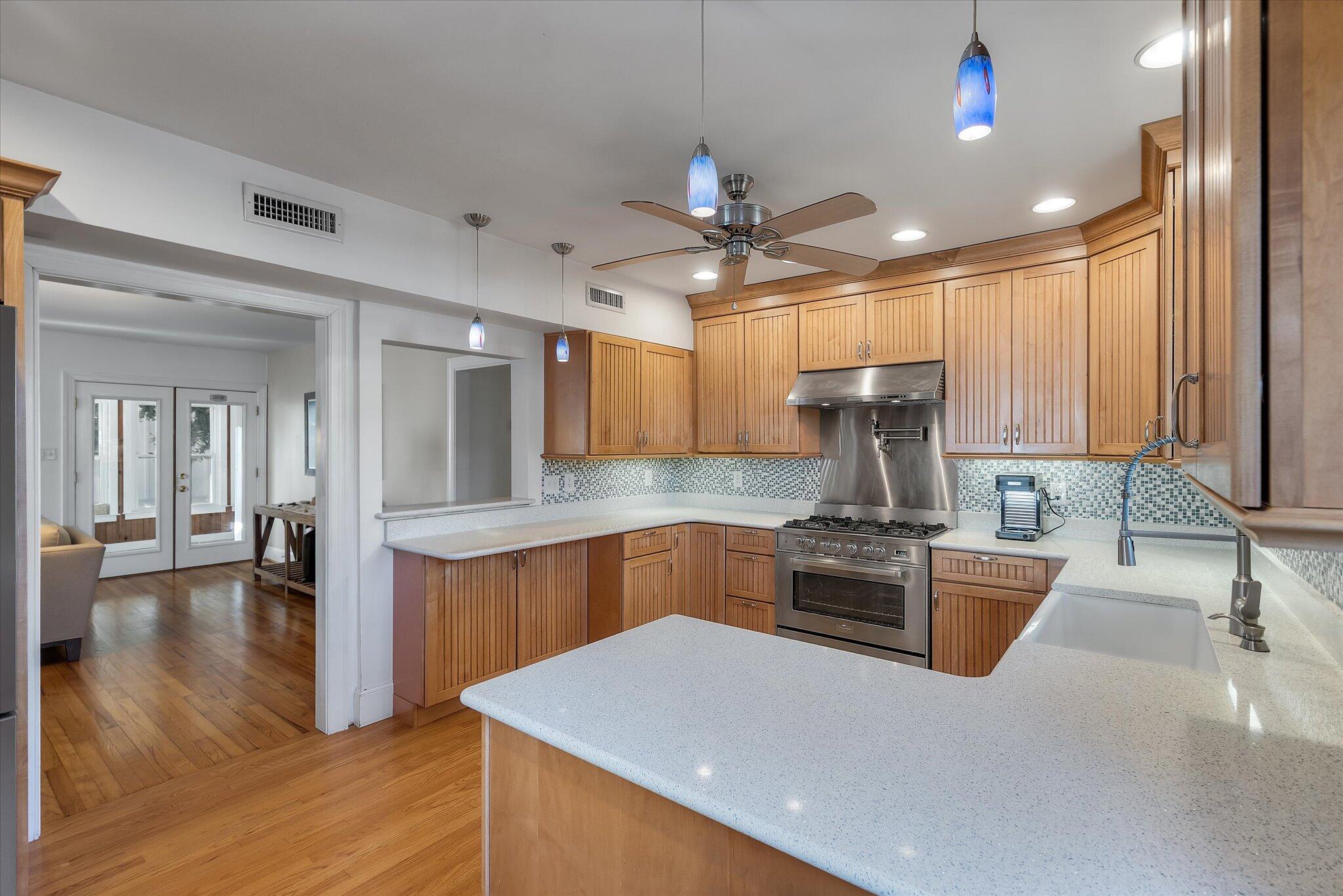 2403 Cameron Boulevard