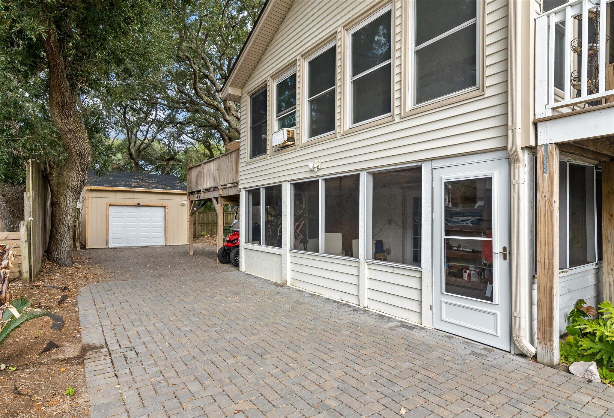 2403 Cameron Boulevard