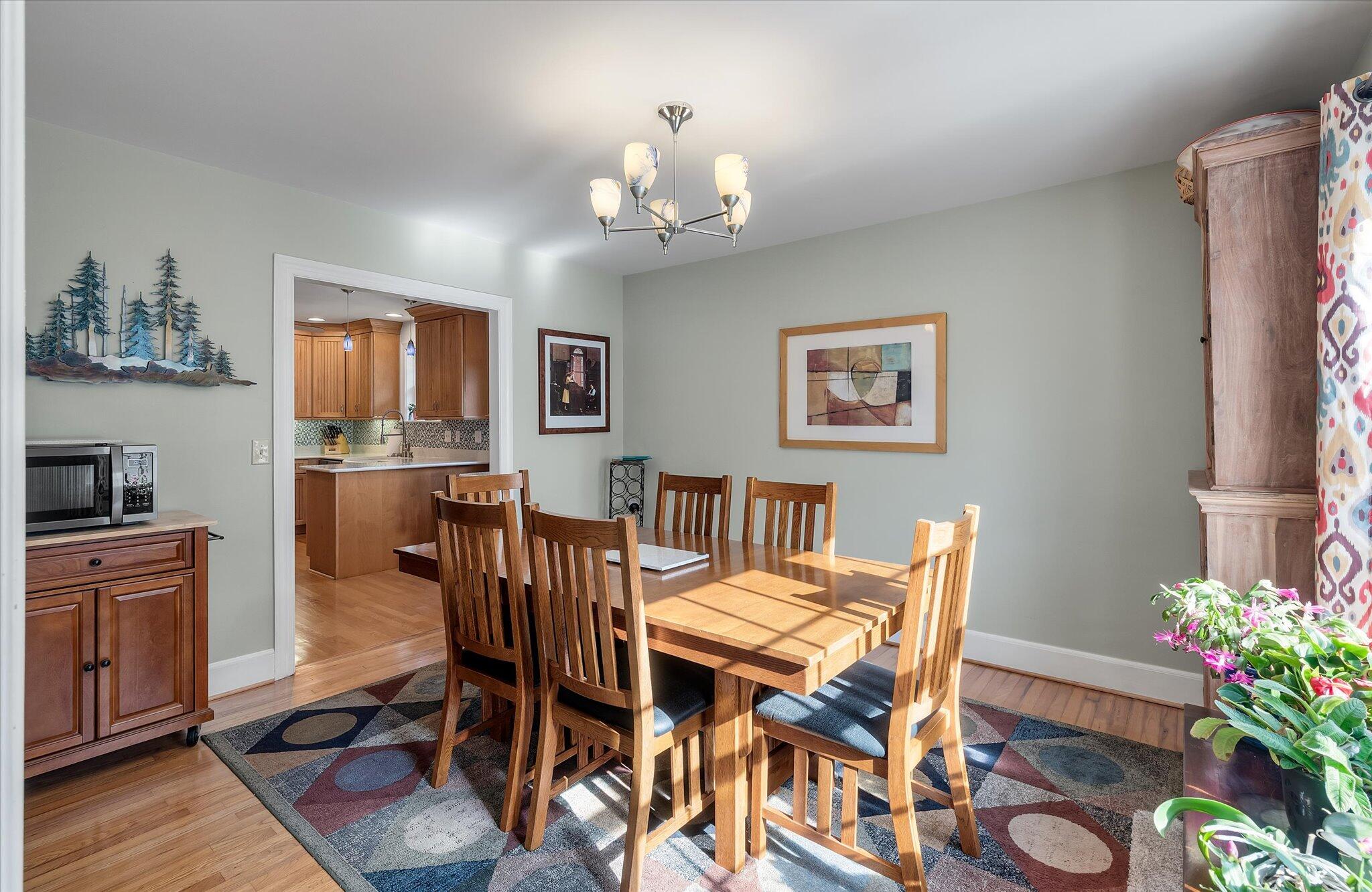 2403 Cameron Boulevard