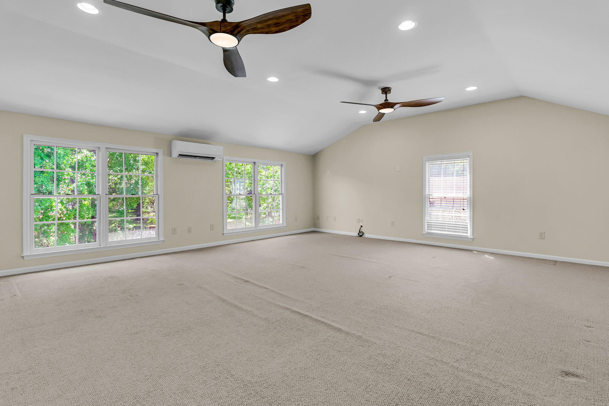 594 Heron Pointe Boulevard