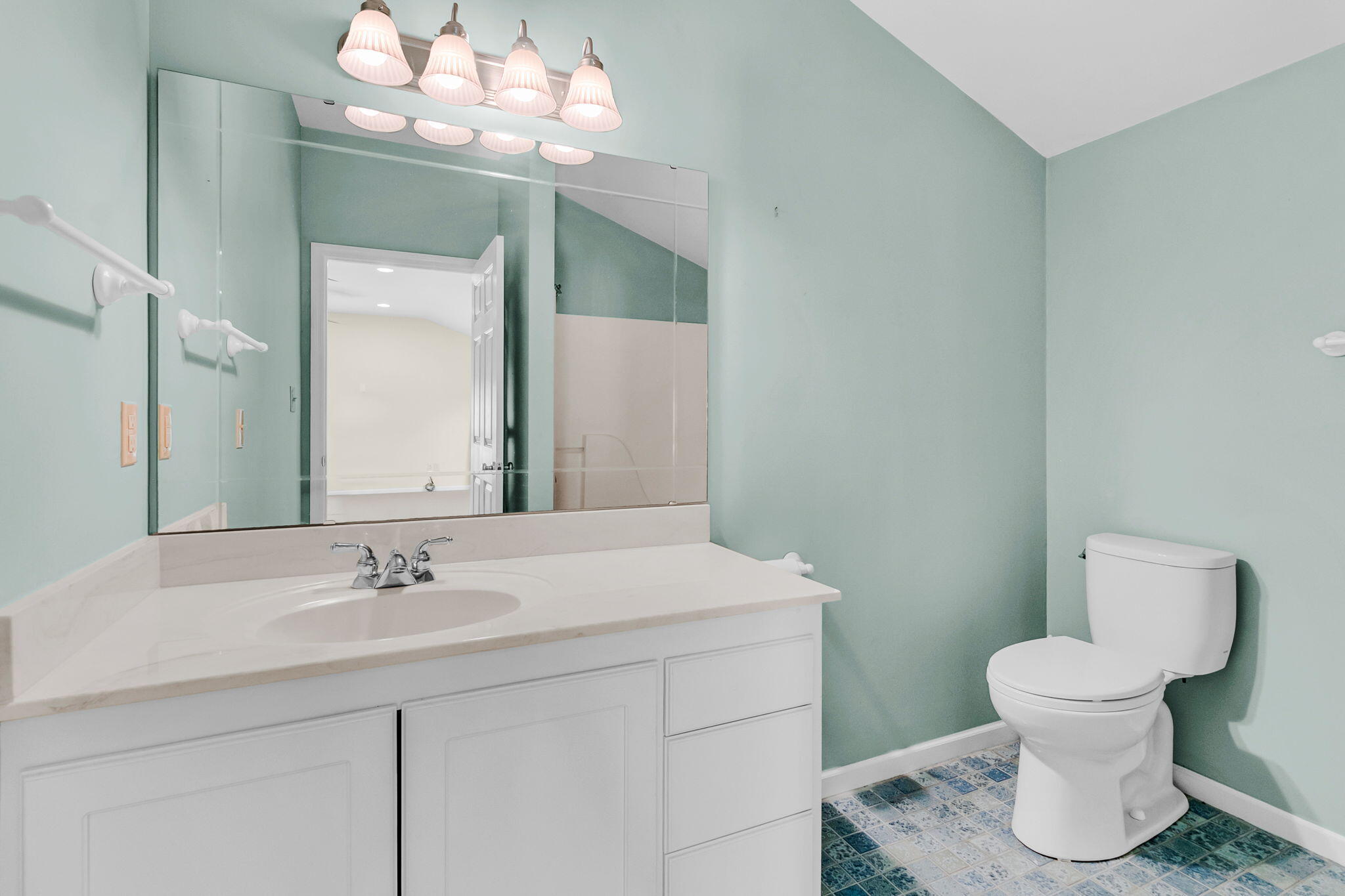 594 Heron Pointe Boulevard