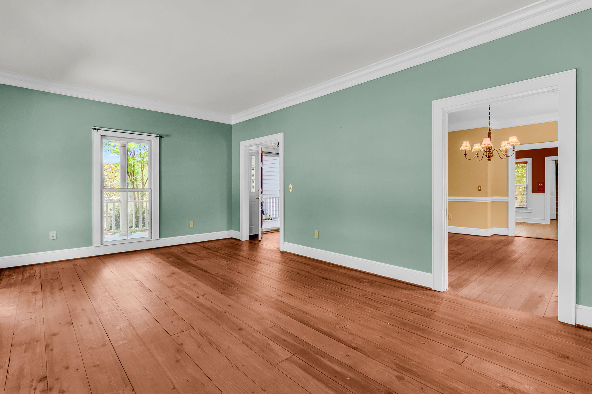 594 Heron Pointe Boulevard