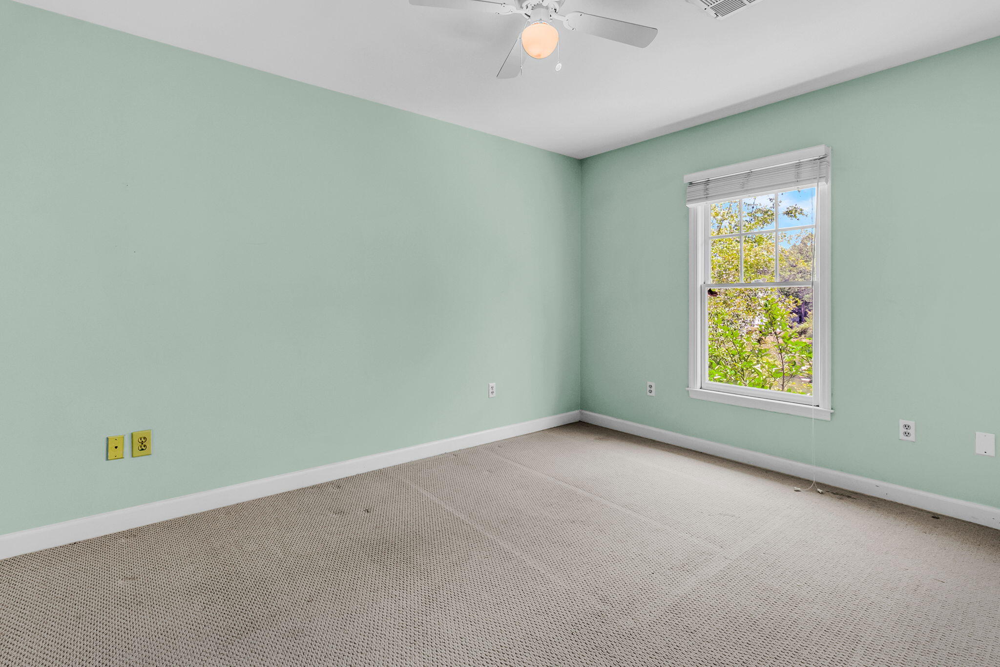 594 Heron Pointe Boulevard