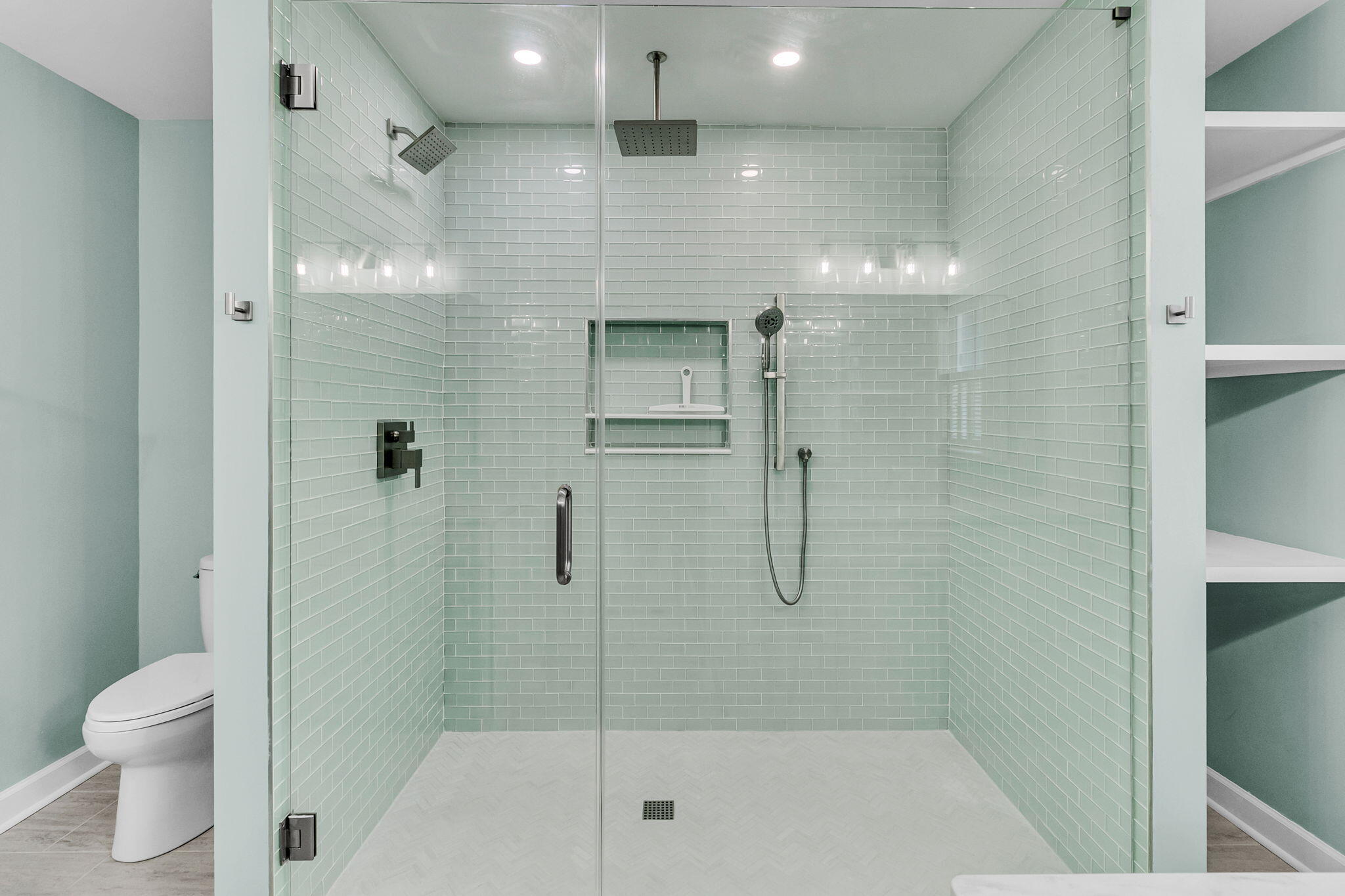 594 Heron Pointe Boulevard