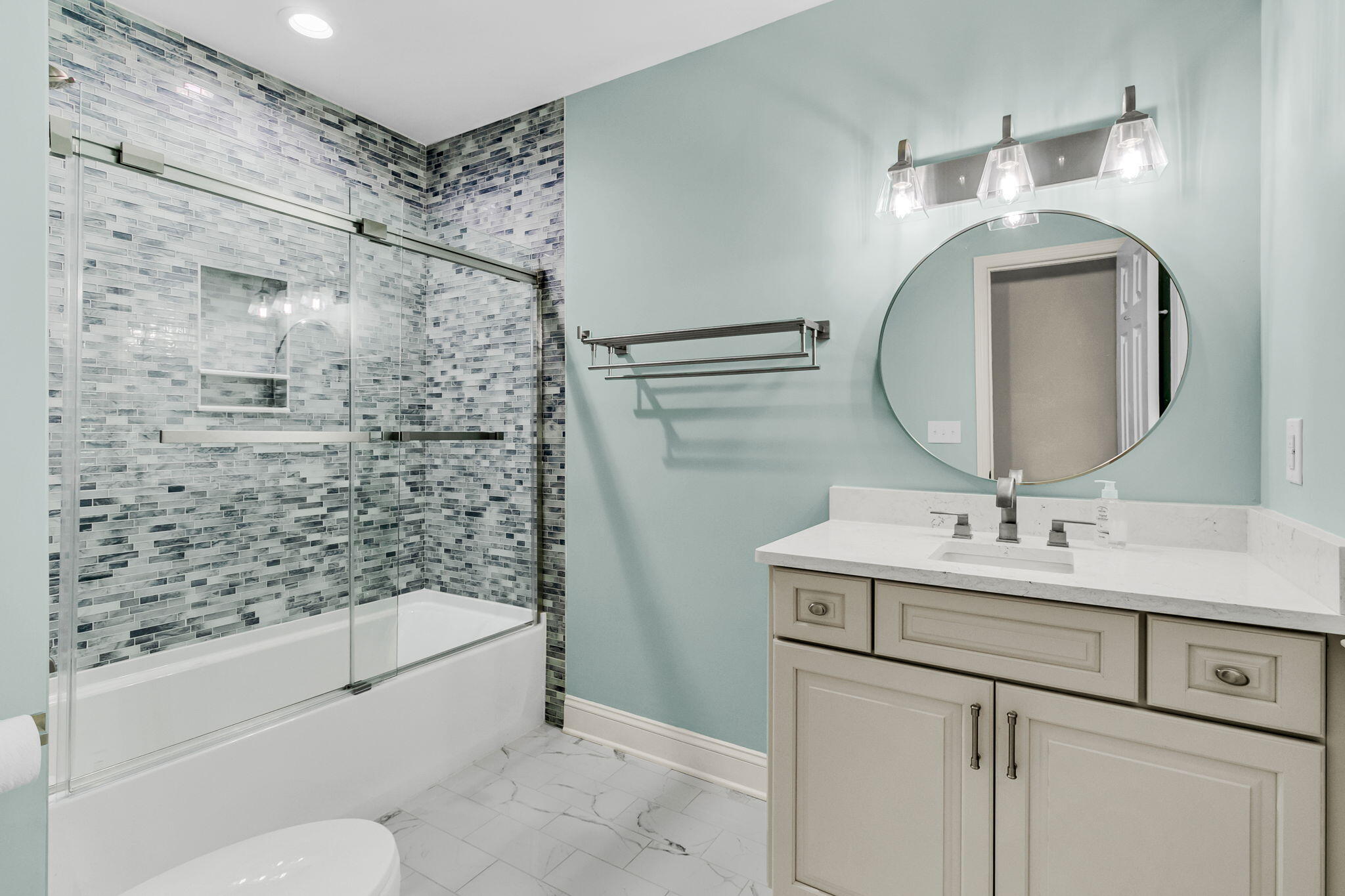 594 Heron Pointe Boulevard