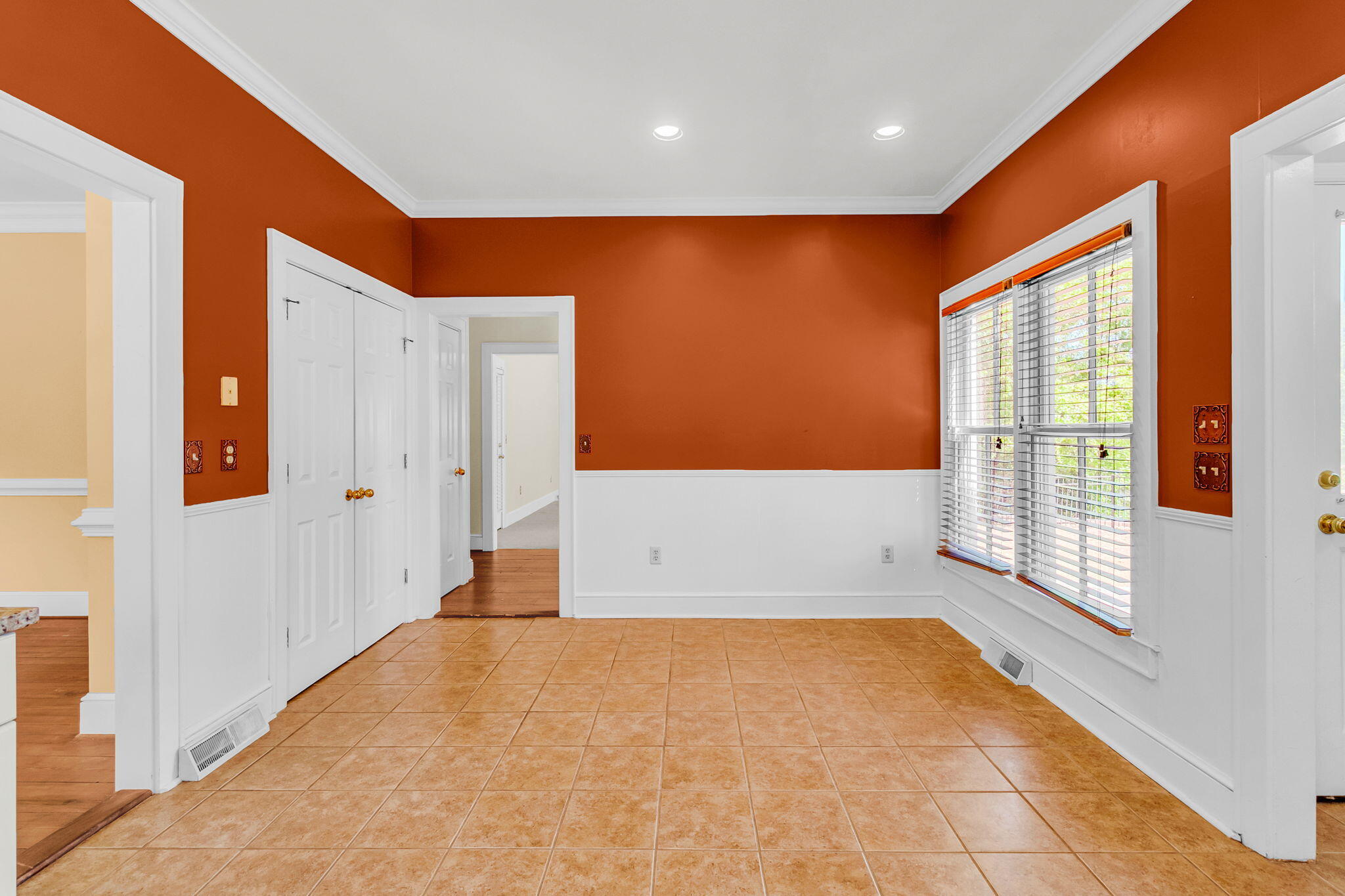 594 Heron Pointe Boulevard