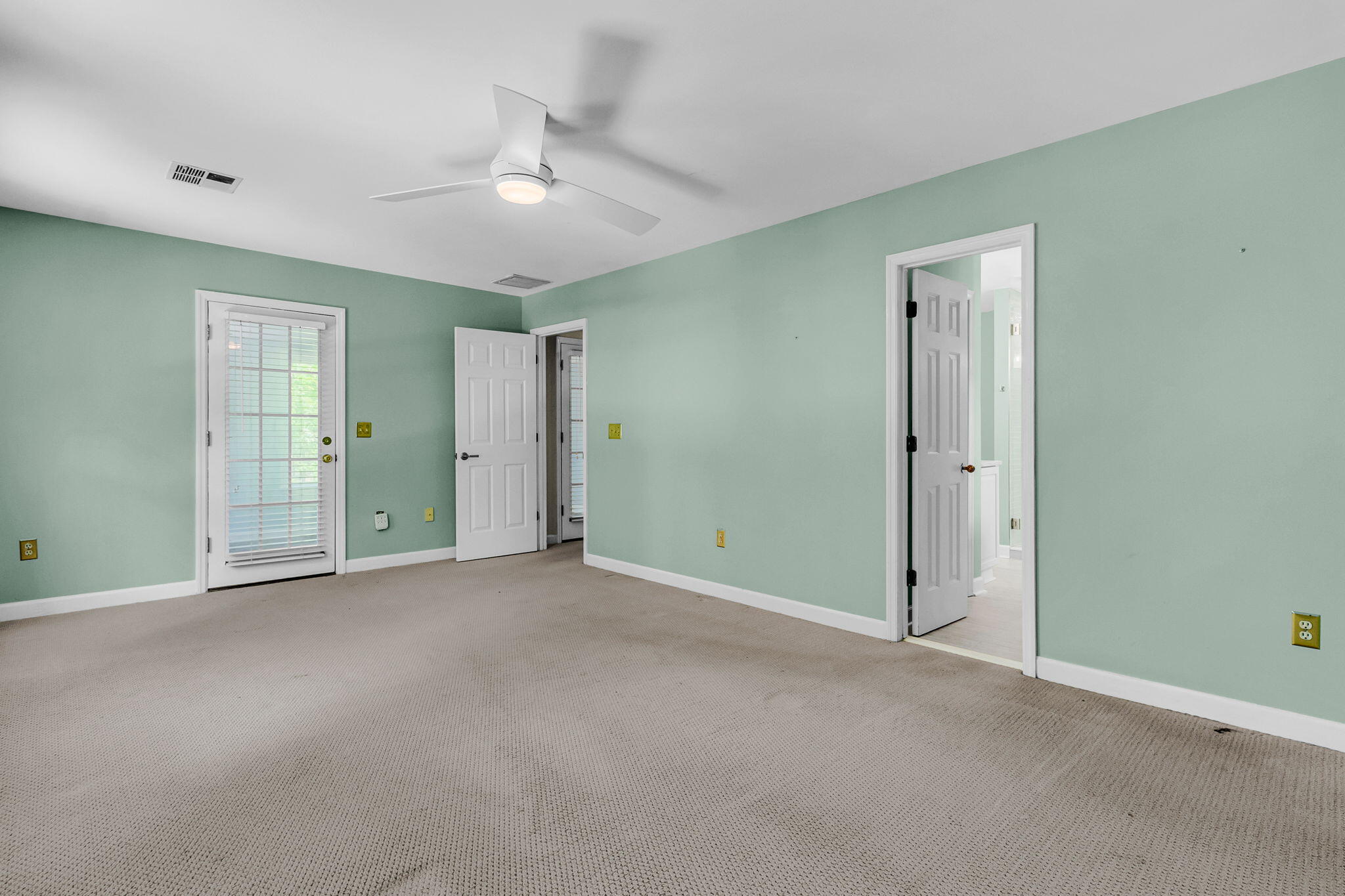 594 Heron Pointe Boulevard