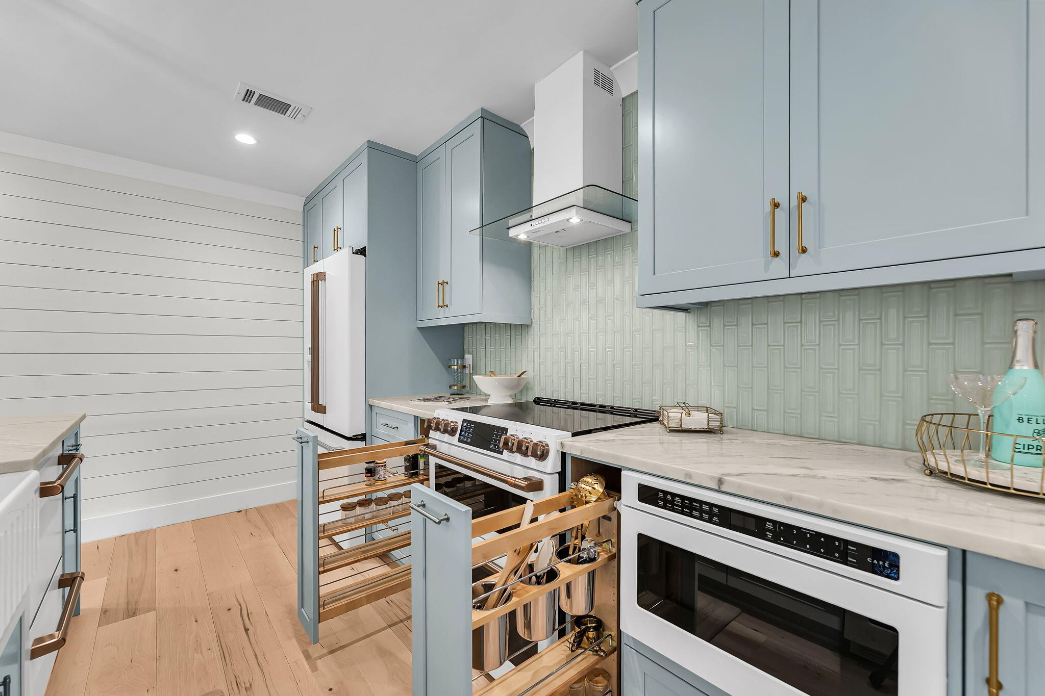 1481 Center Street Extension # 204