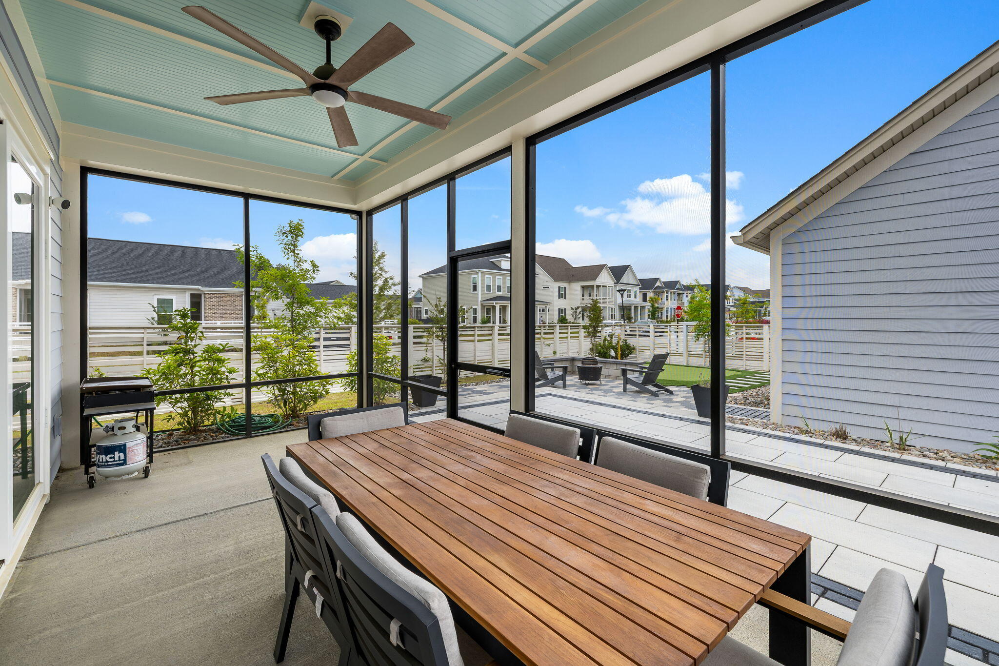 515 Rhythm Street