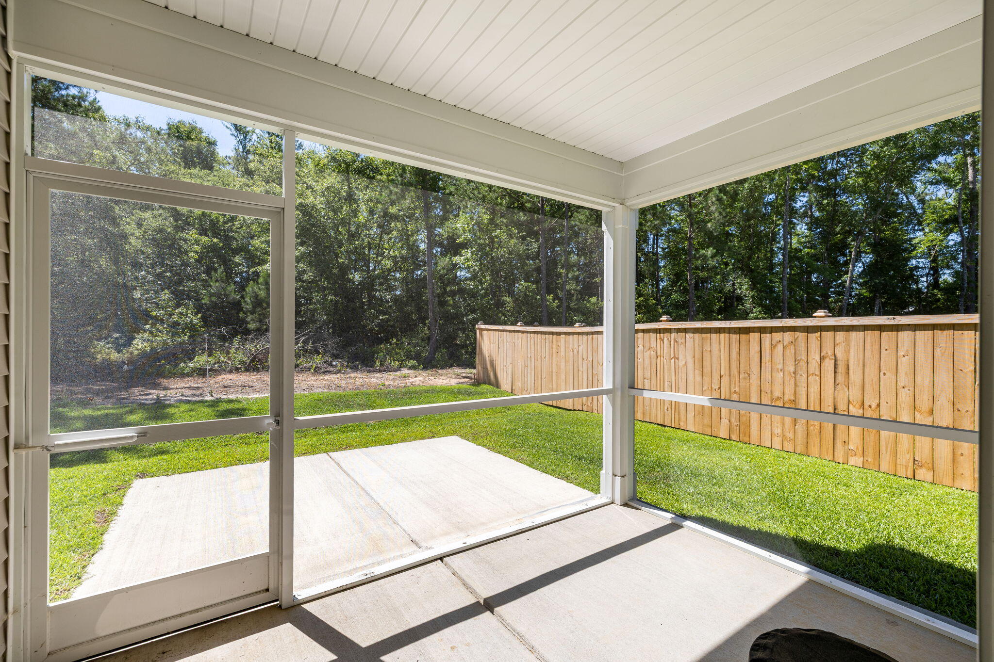 732 Meadowbrook Lane