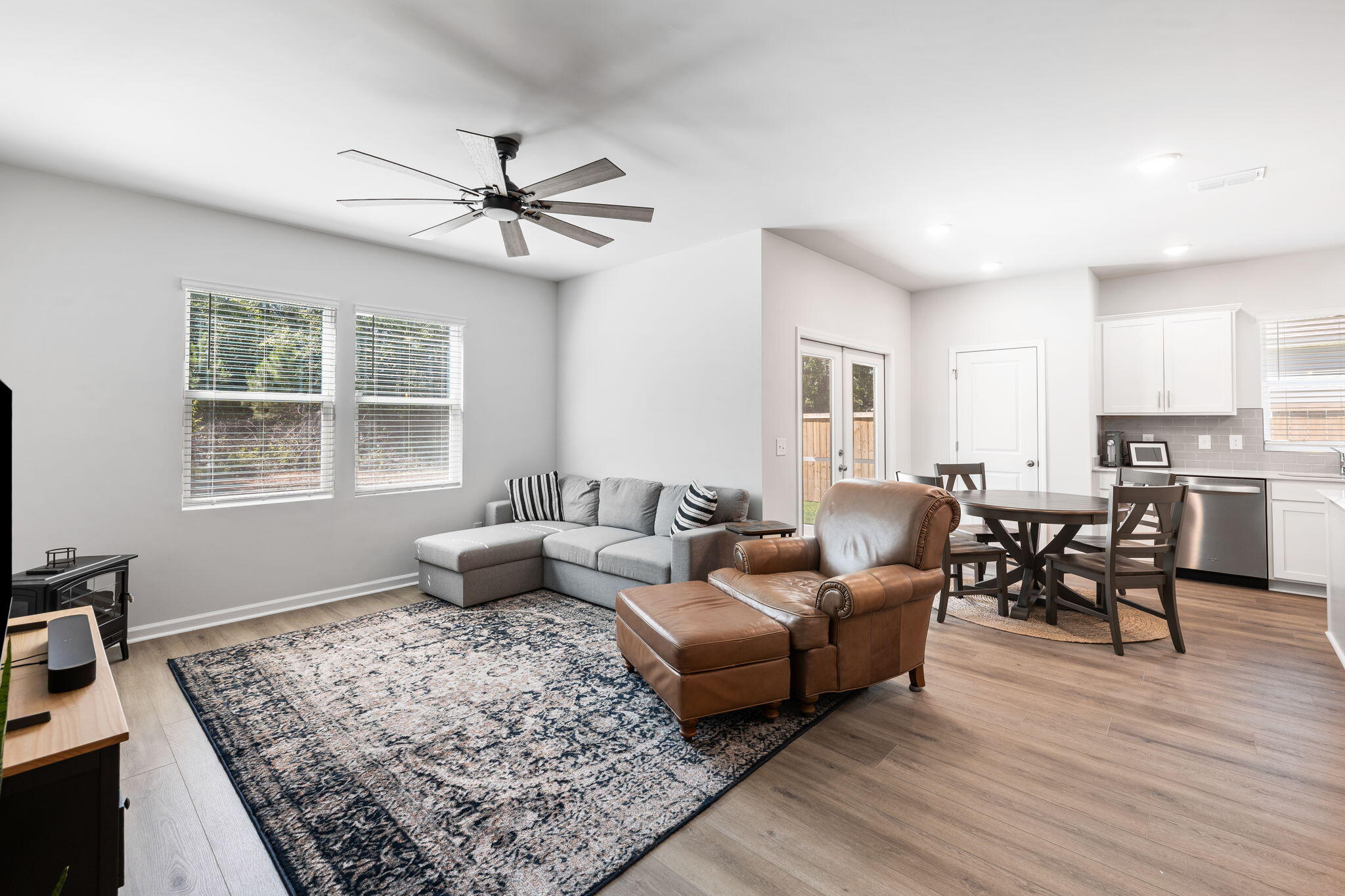 732 Meadowbrook Lane