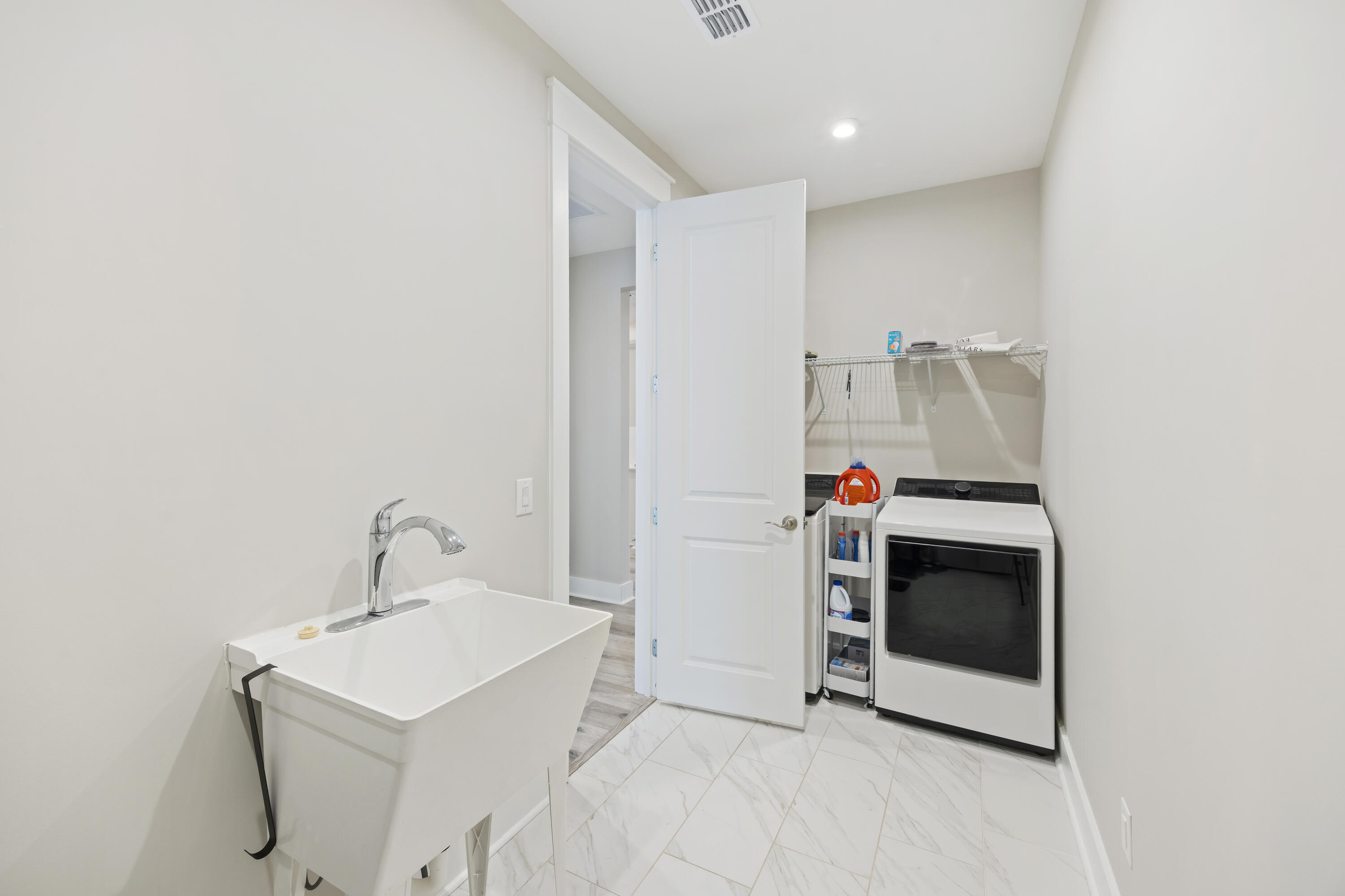 119 Leeward Landing