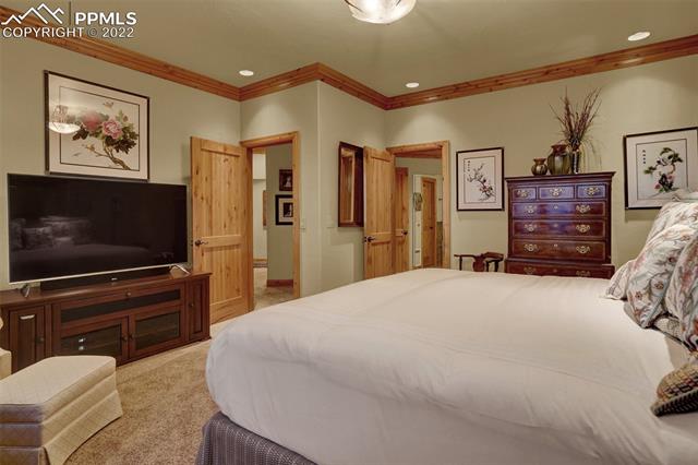 948 Manor Gate Point