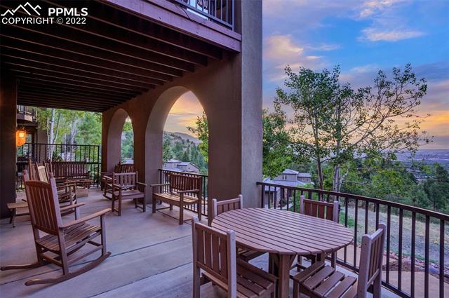 948 Manor Gate Point