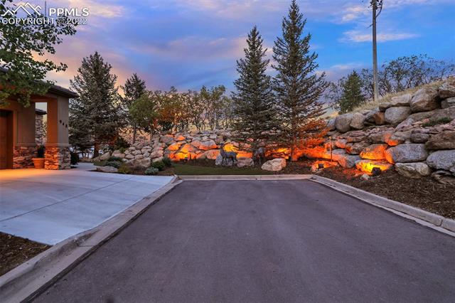 948 Manor Gate Point