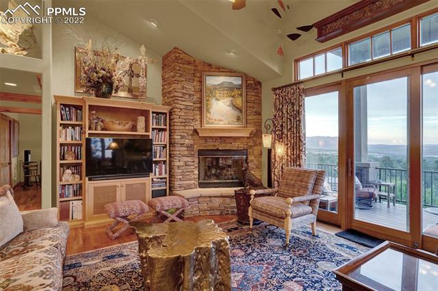 948 Manor Gate Point