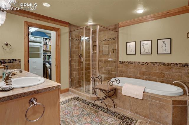 948 Manor Gate Point