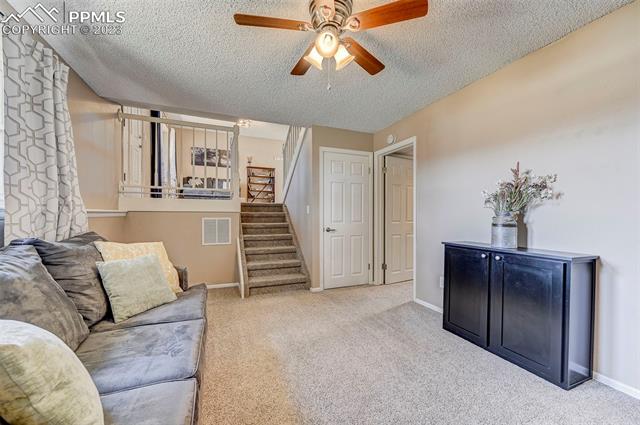 1918 W Flintlock Terrace