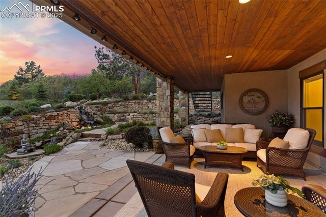1735 Brantfeather Grove
