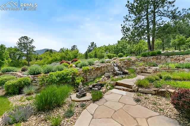 1735 Brantfeather Grove