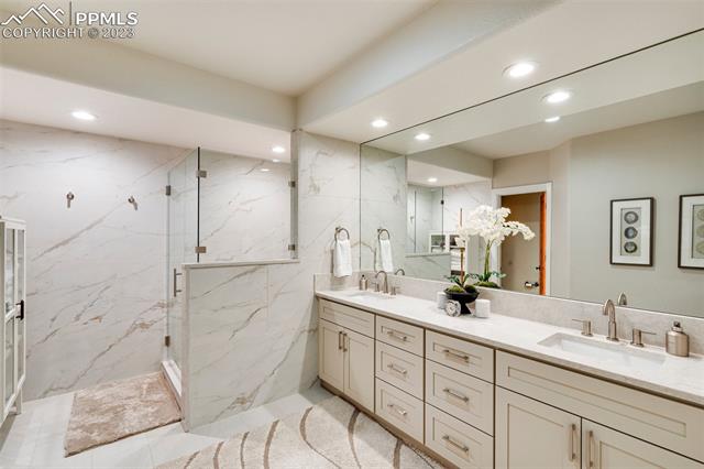 4495 Carriage House View